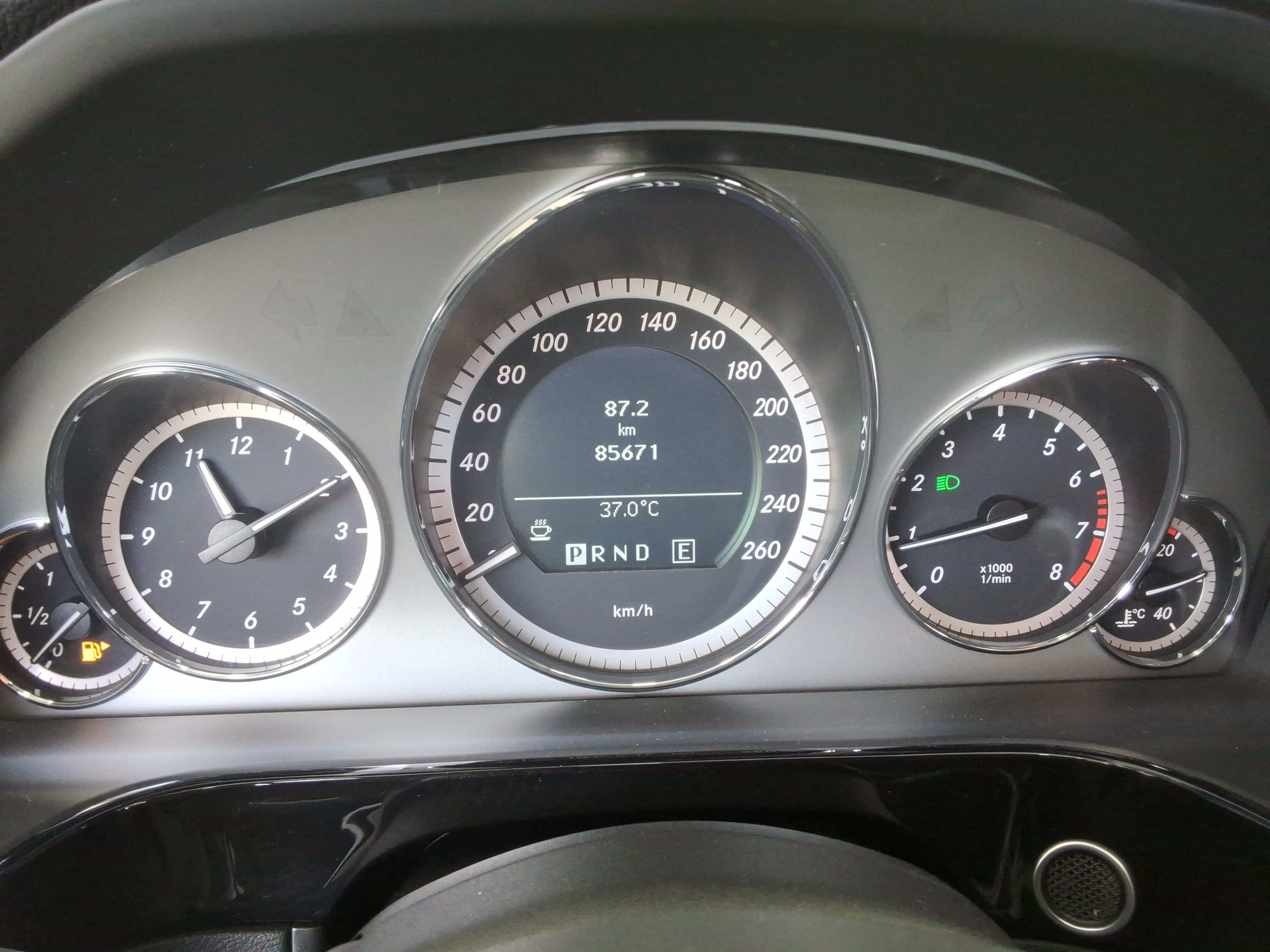 مرسيدس E-CLASS