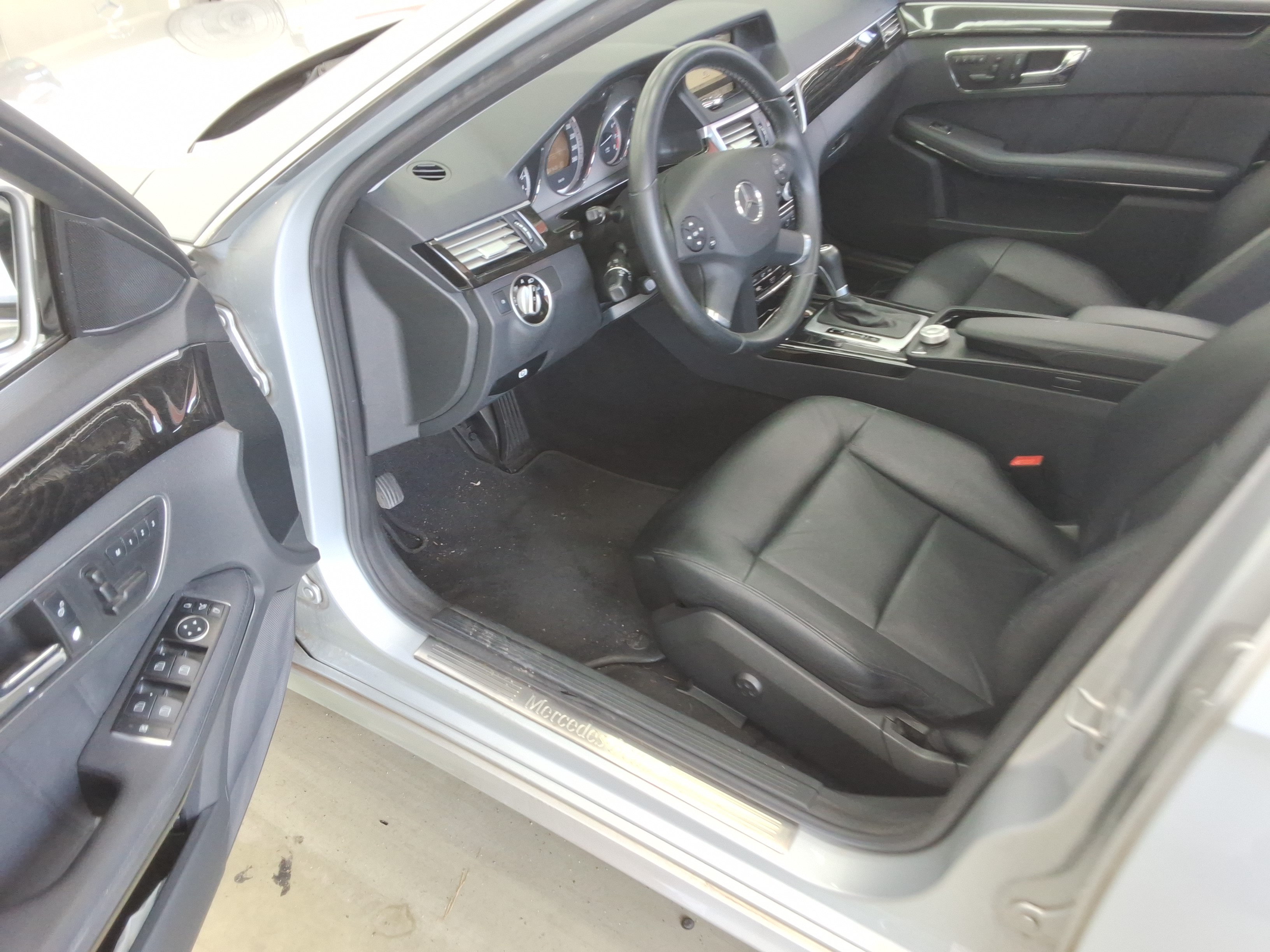مرسيدس E-CLASS