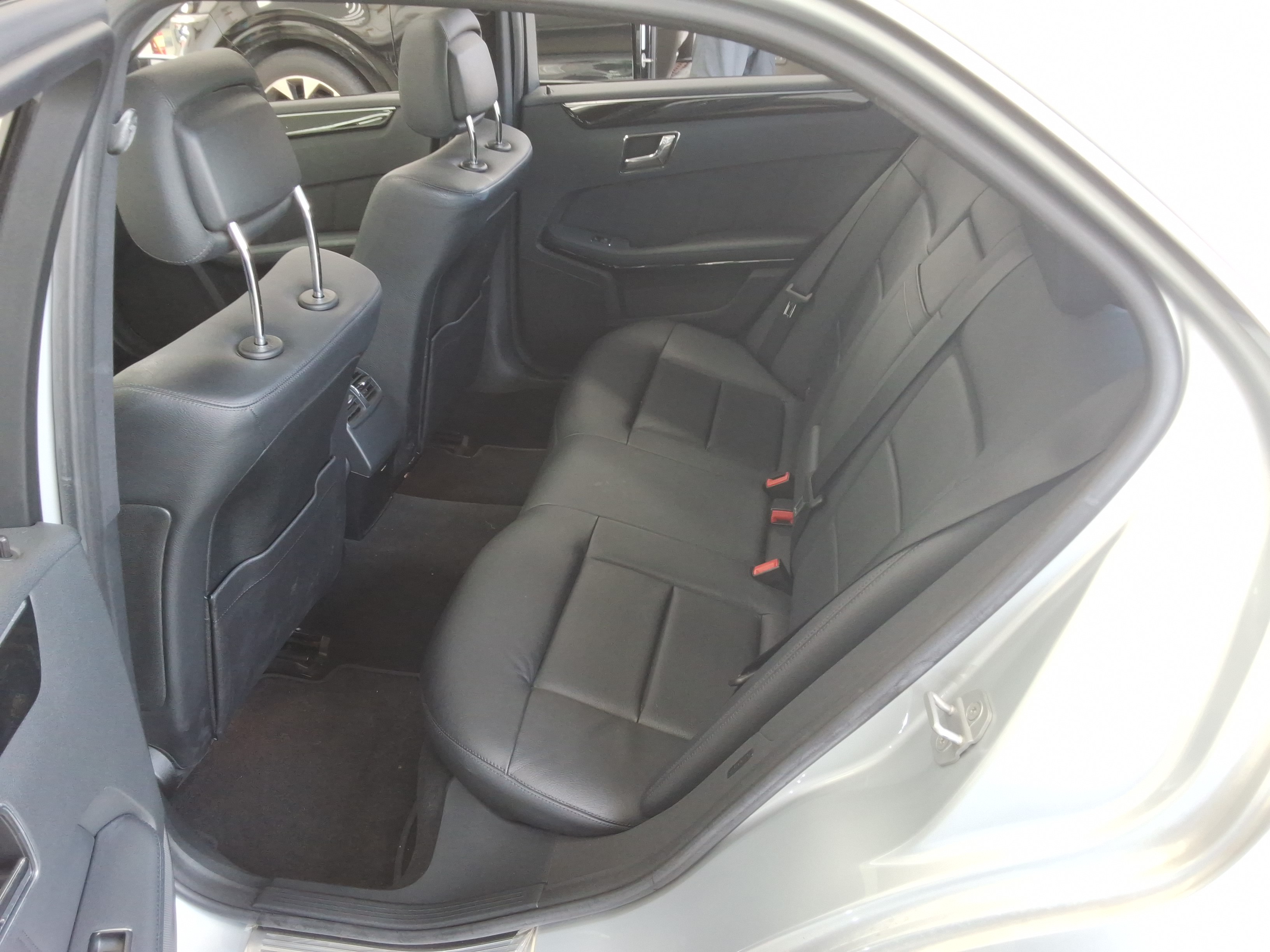 مرسيدس E-CLASS