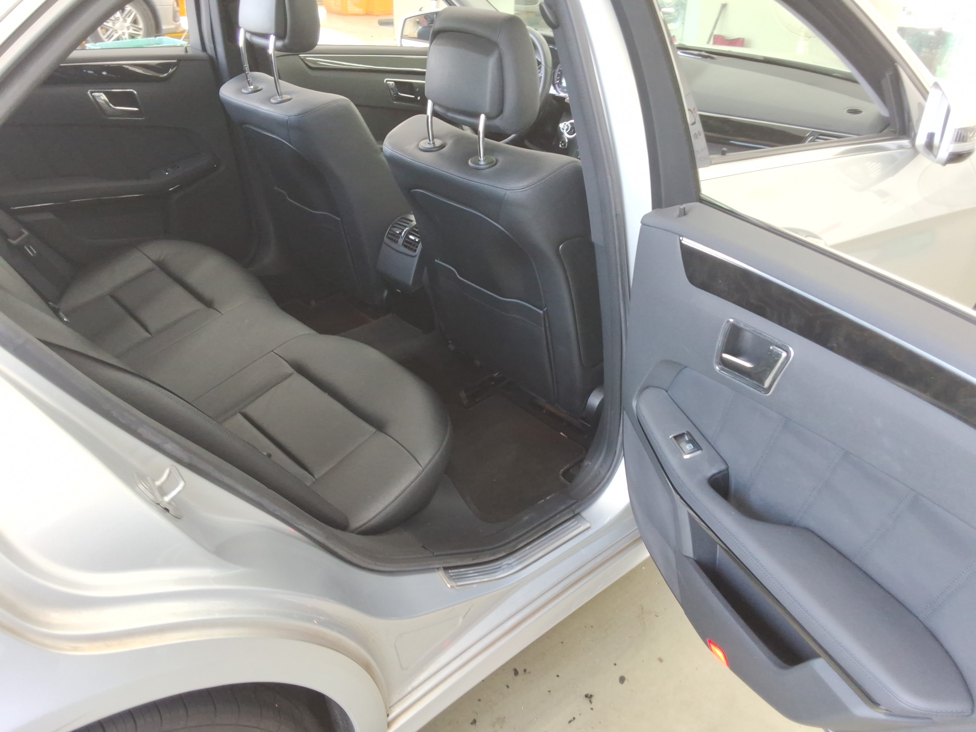 مرسيدس E-CLASS