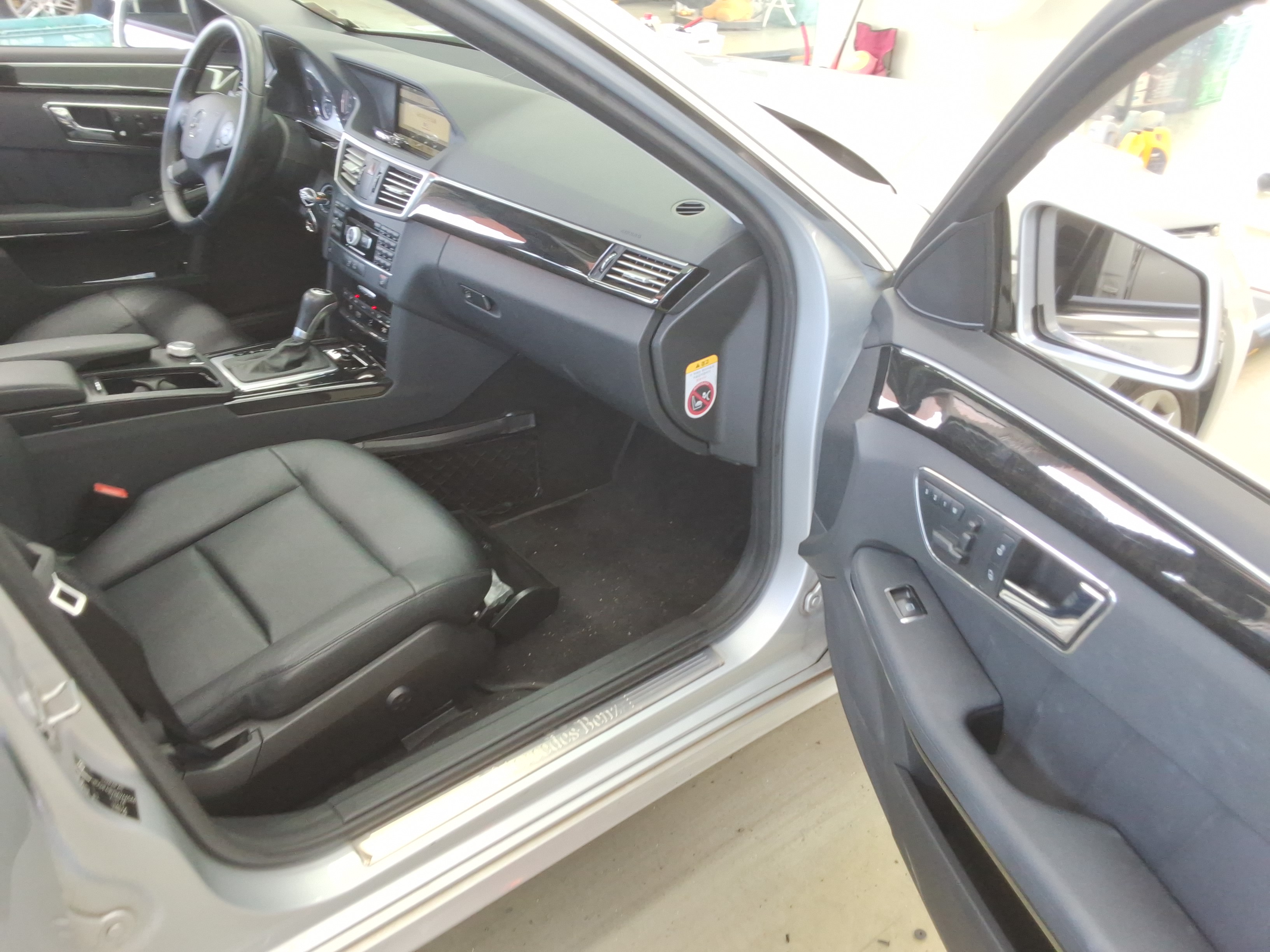 مرسيدس E-CLASS