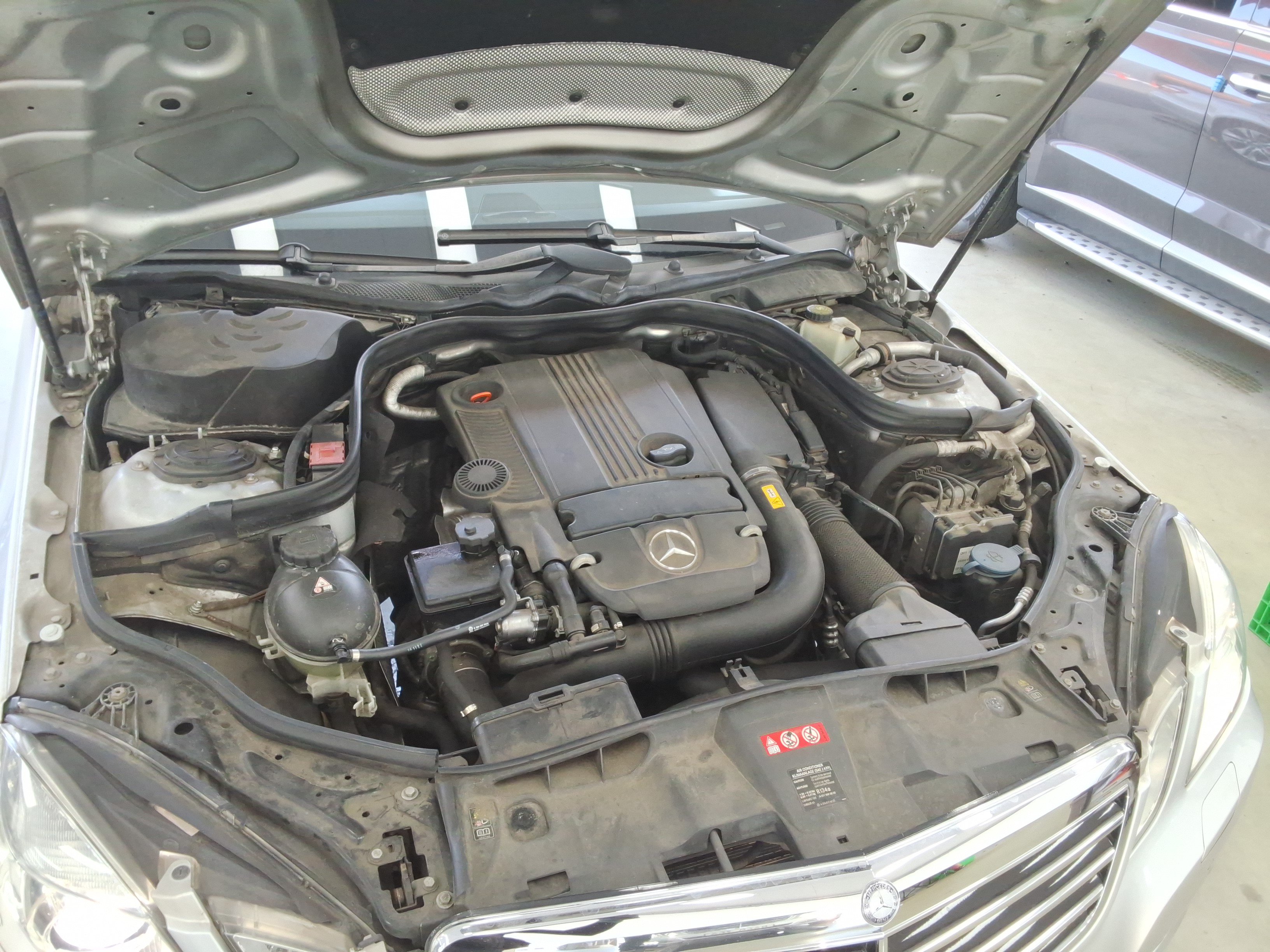 مرسيدس E-CLASS