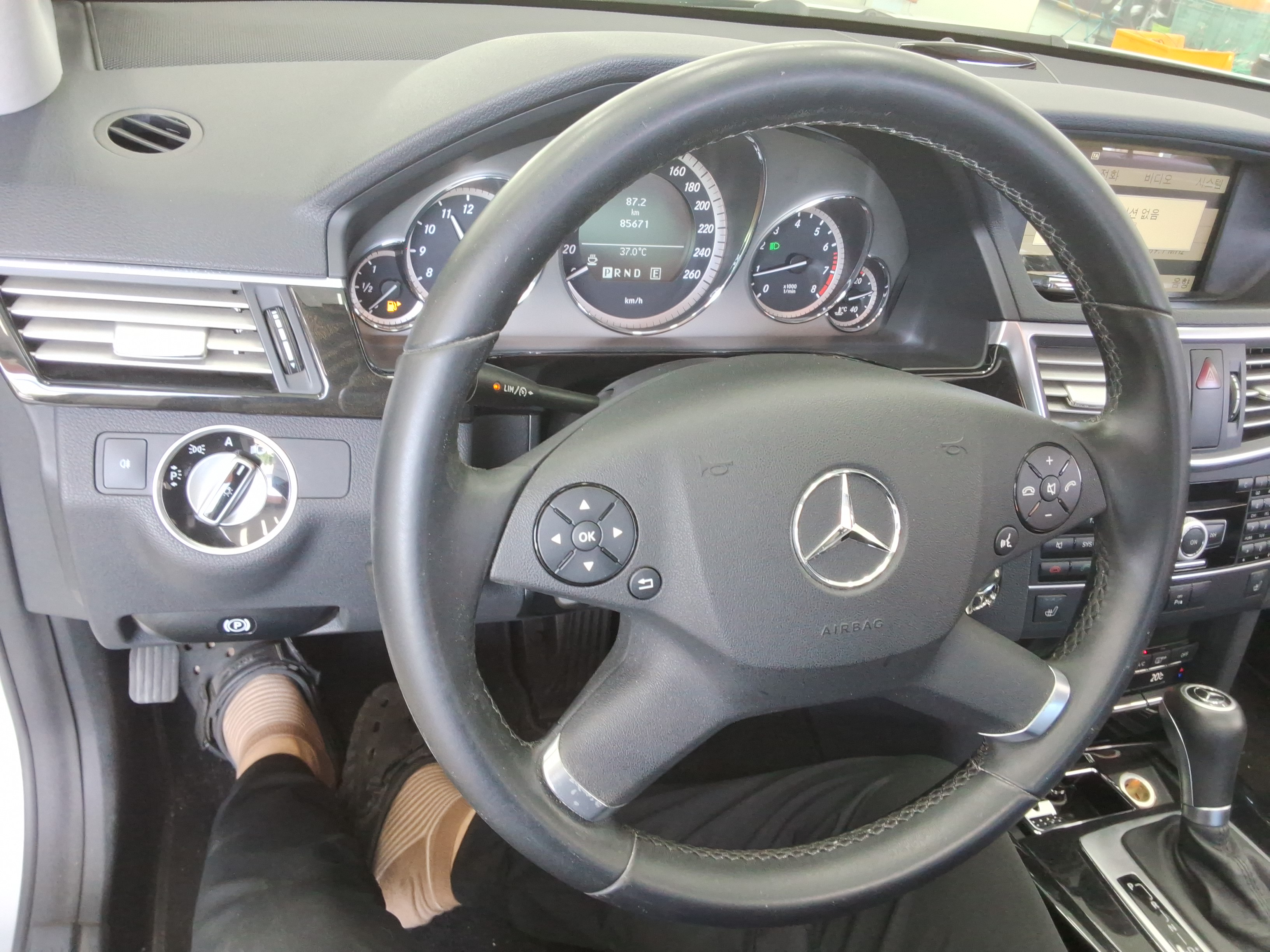 مرسيدس E-CLASS