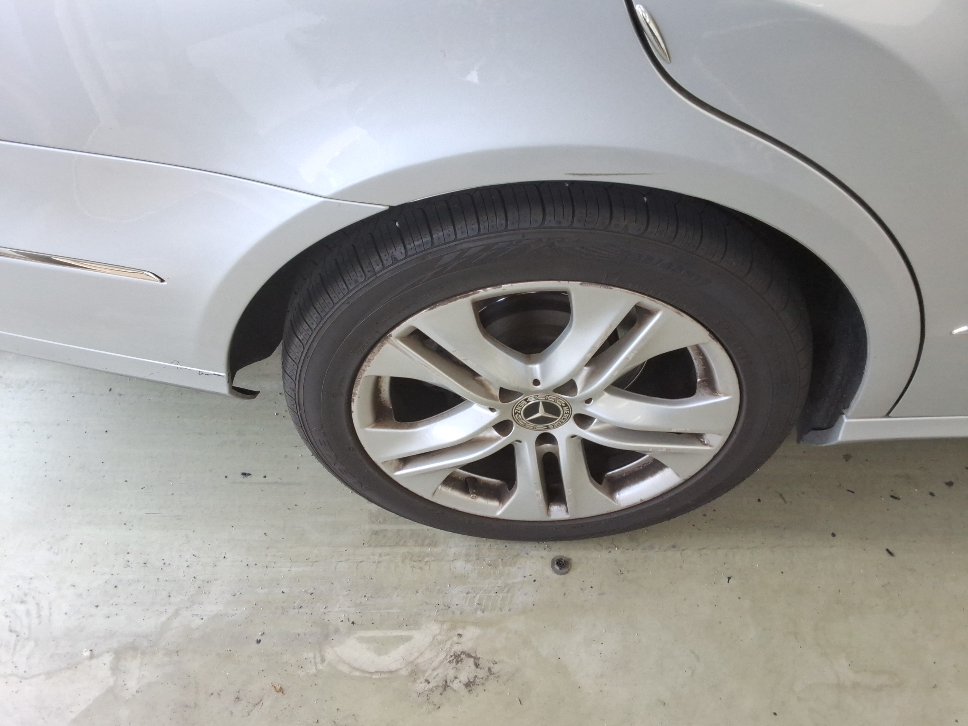 مرسيدس E-CLASS