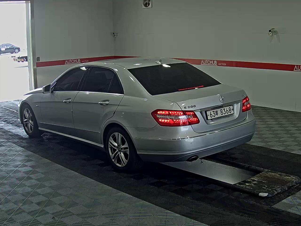 مرسيدس E-CLASS