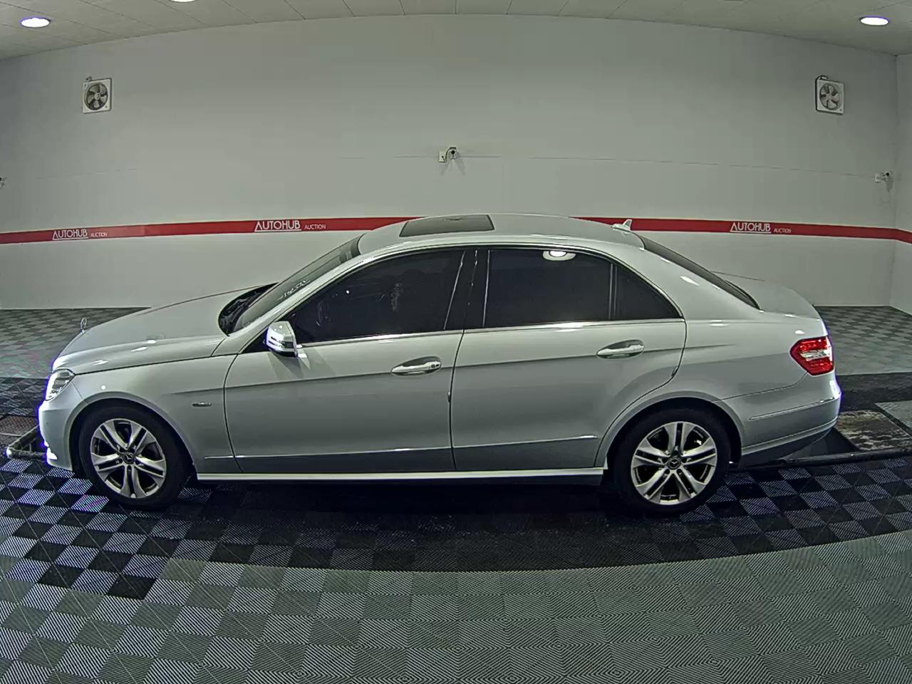 مرسيدس E-CLASS
