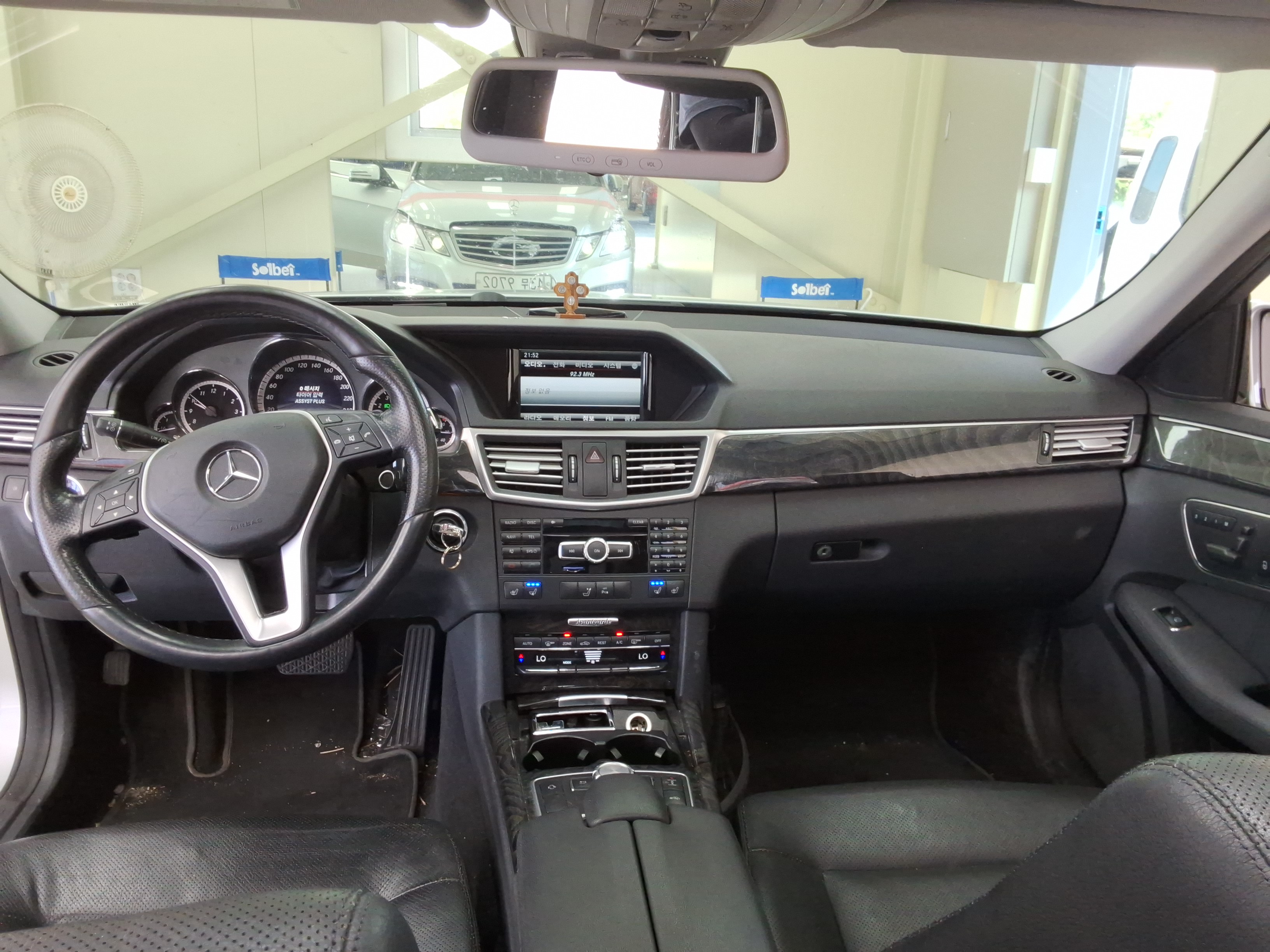 مرسيدس E-CLASS