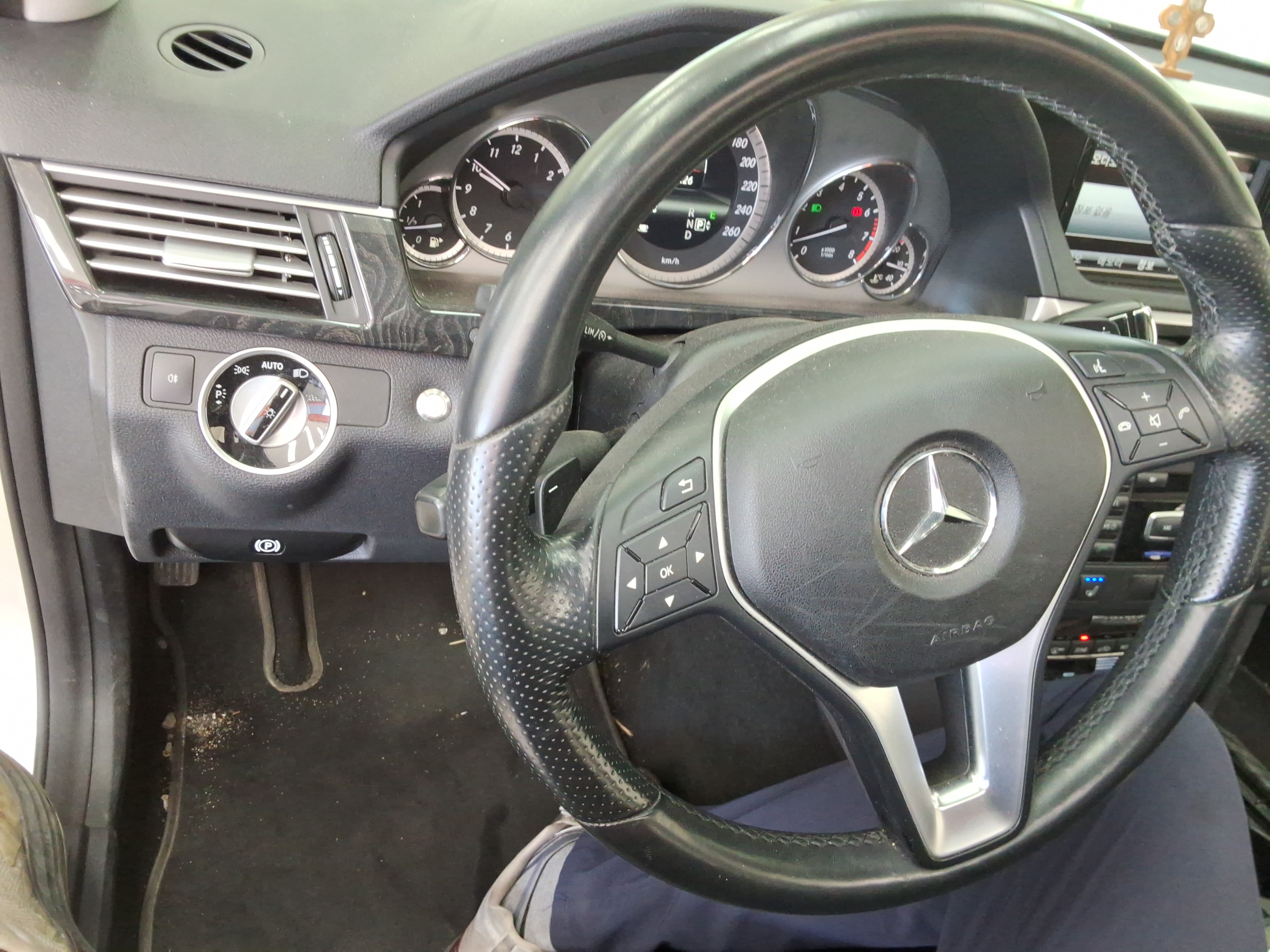 مرسيدس E-CLASS