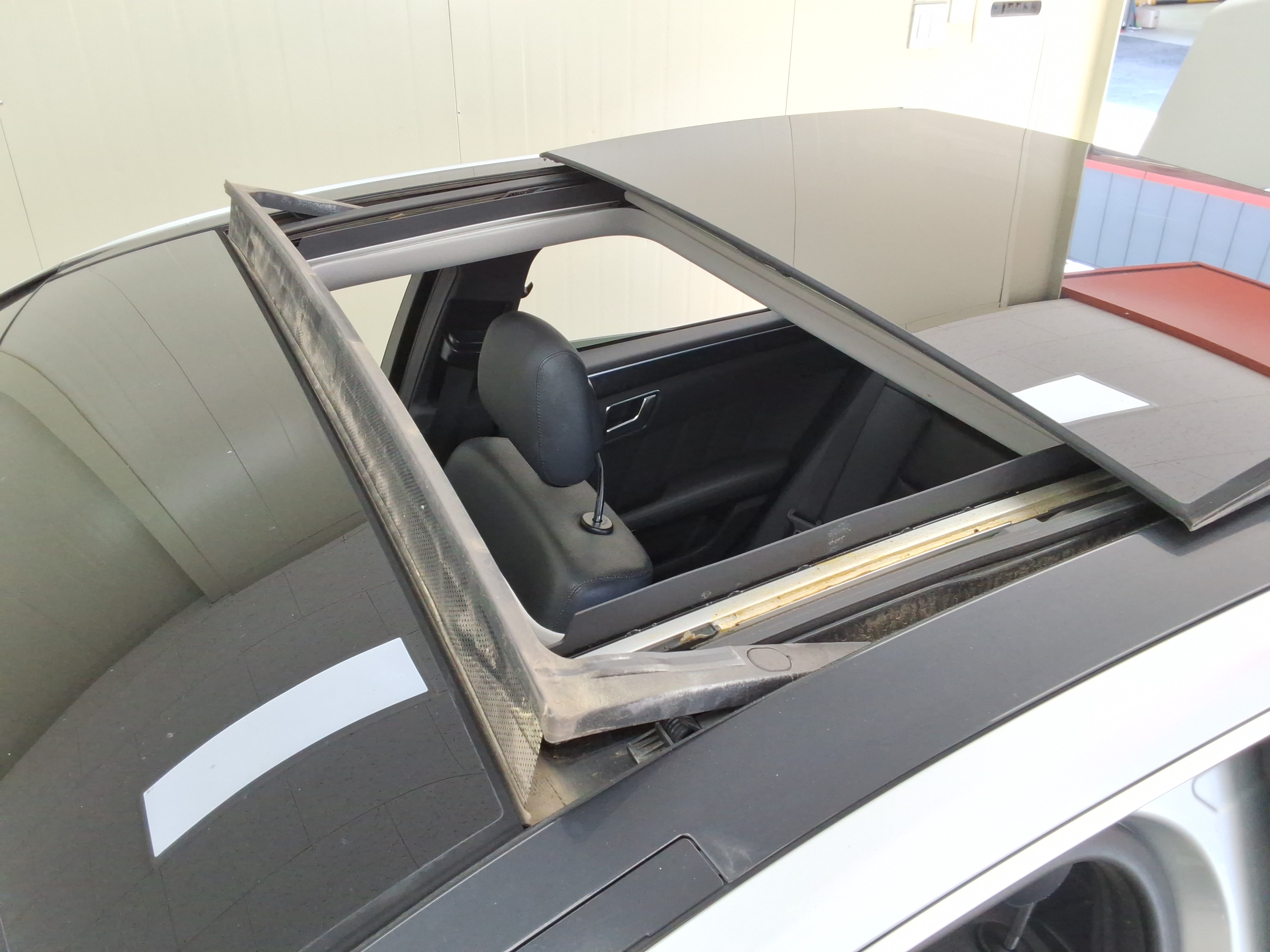 مرسيدس E-CLASS