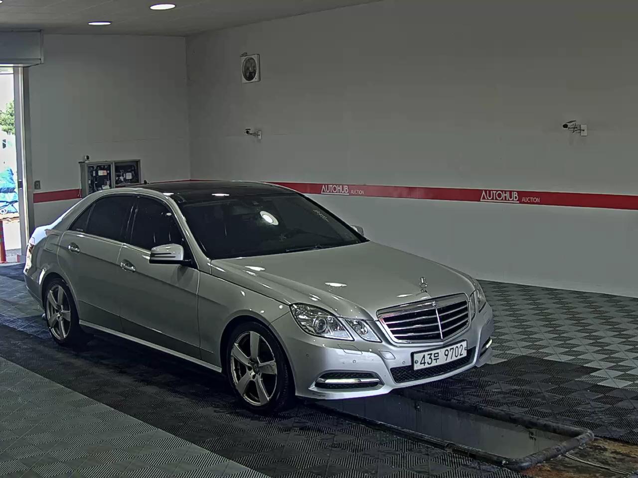 مرسيدس E-CLASS