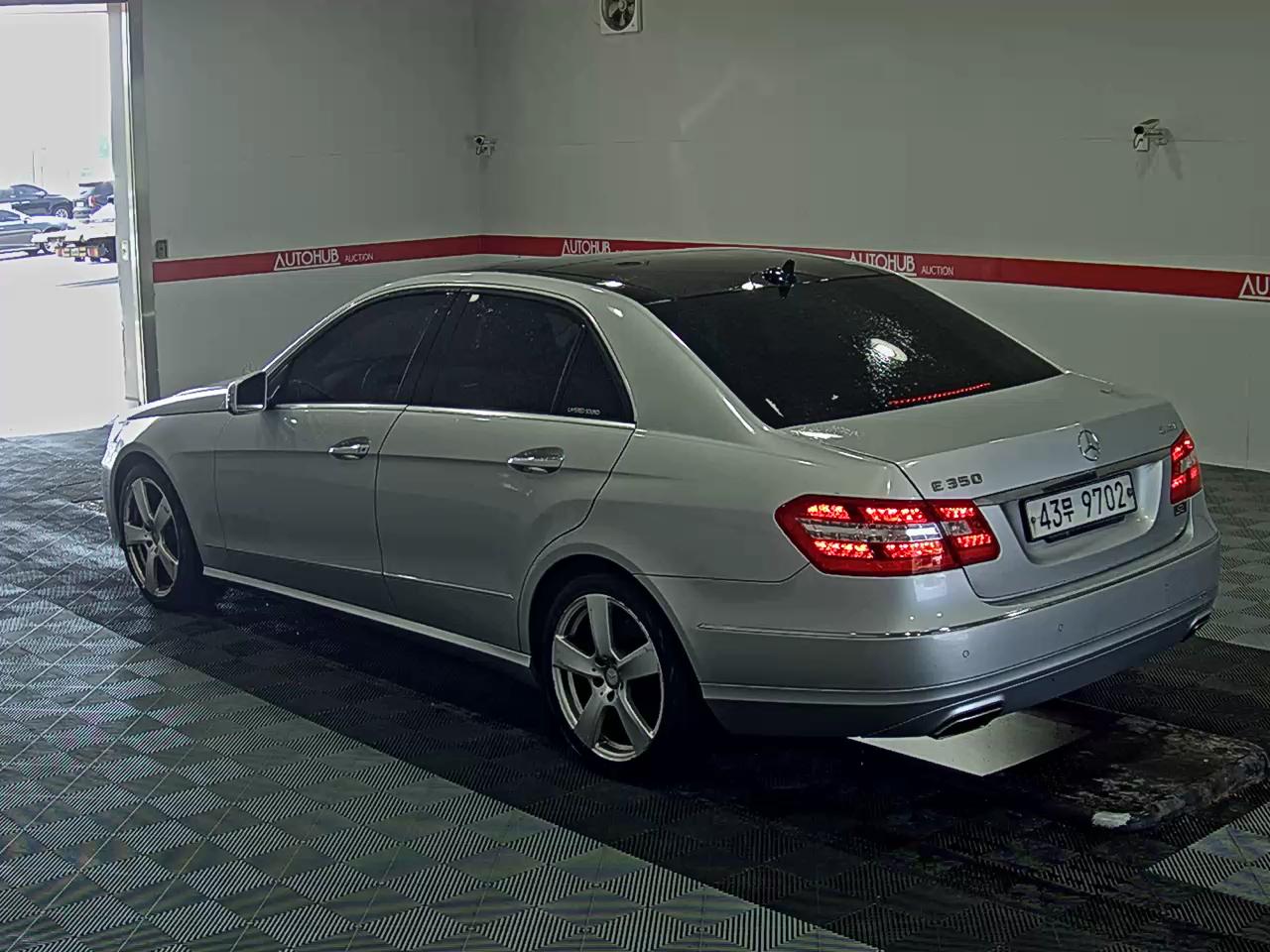 مرسيدس E-CLASS
