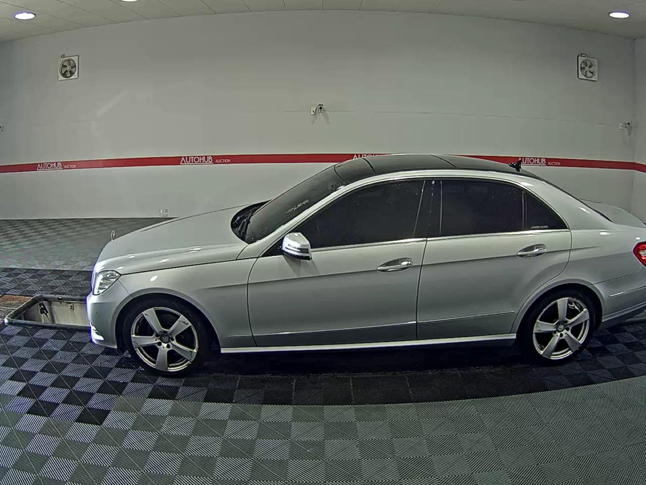 مرسيدس E-CLASS