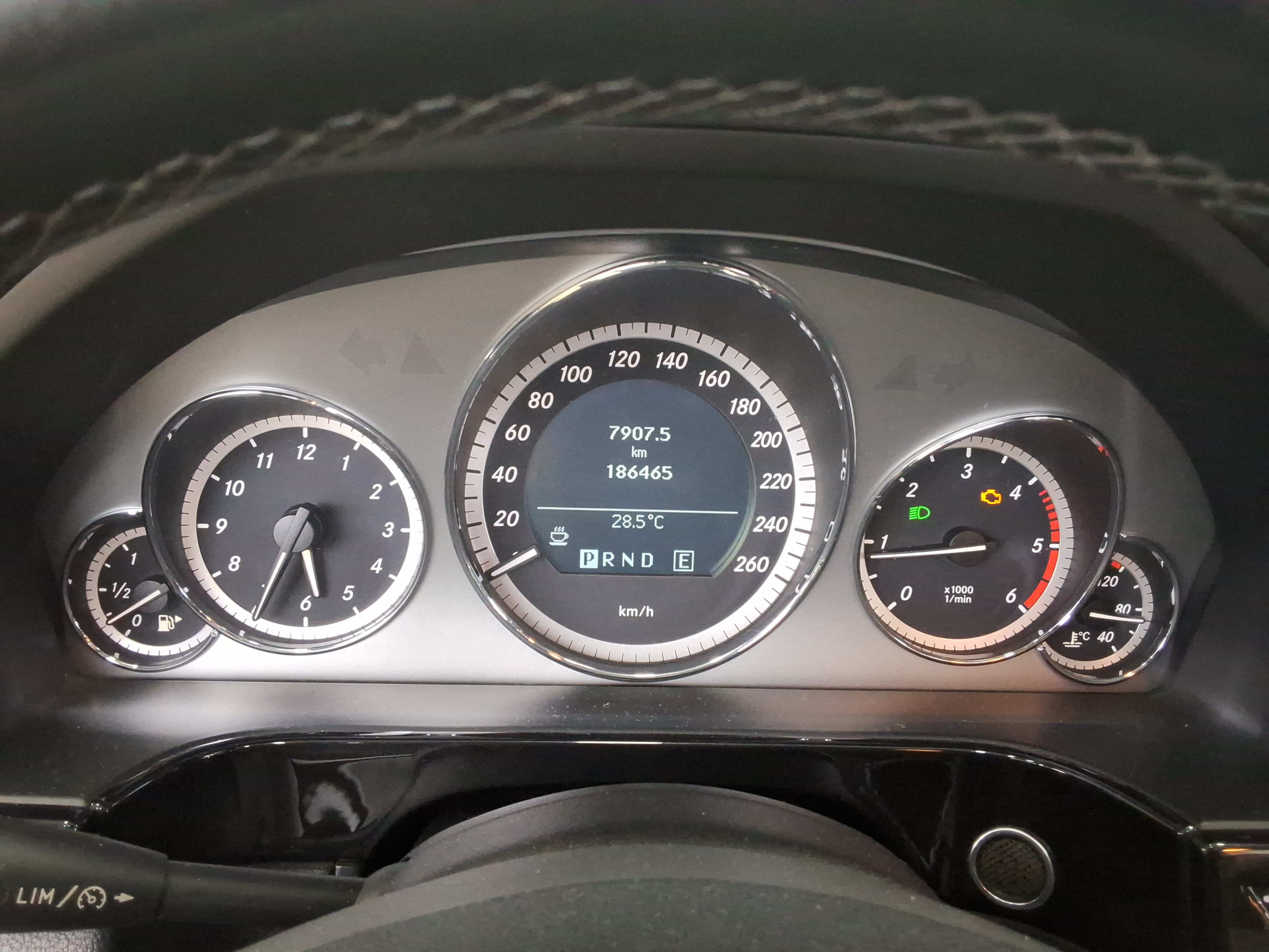 مرسيدس E-CLASS