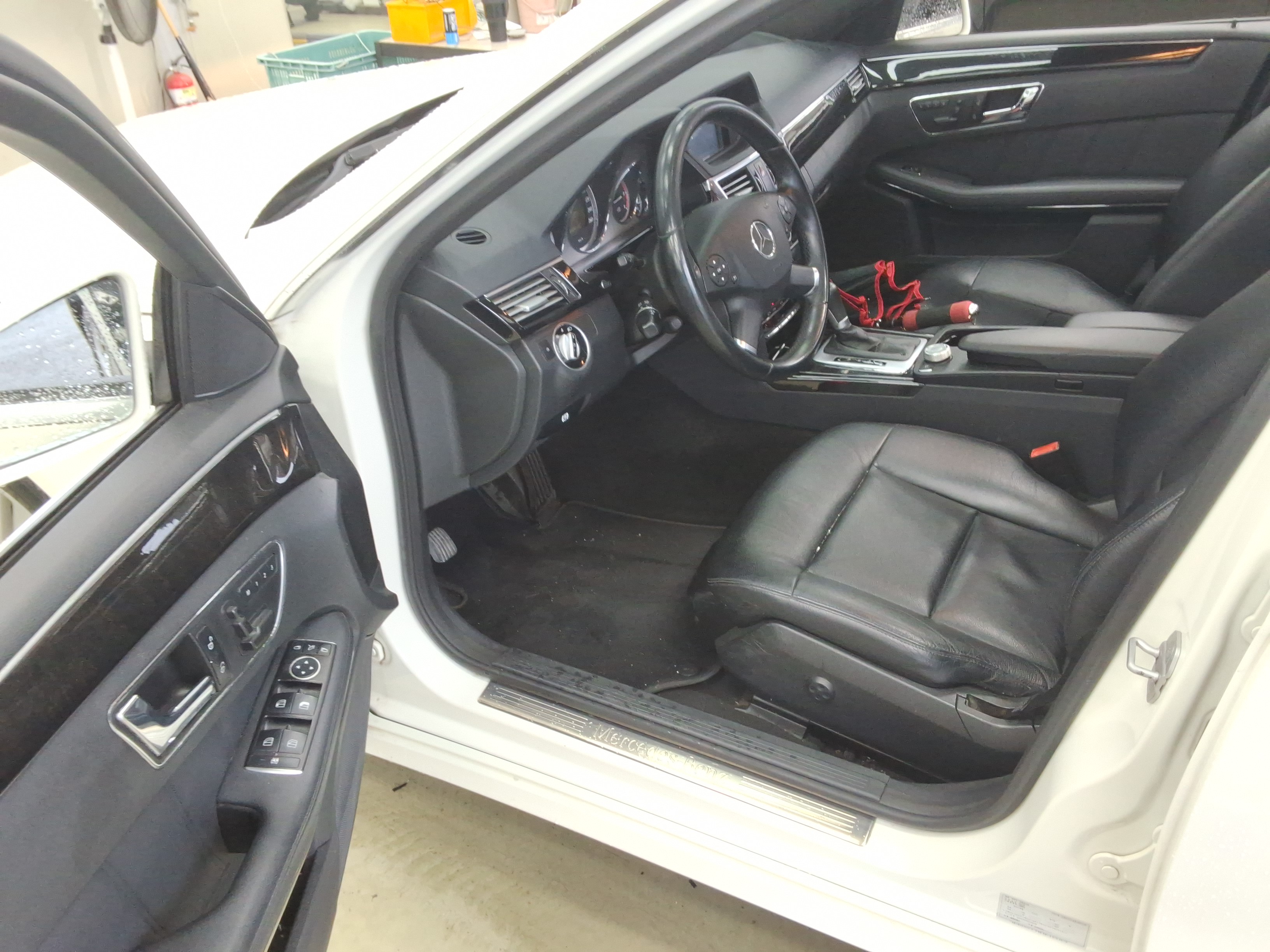 مرسيدس E-CLASS
