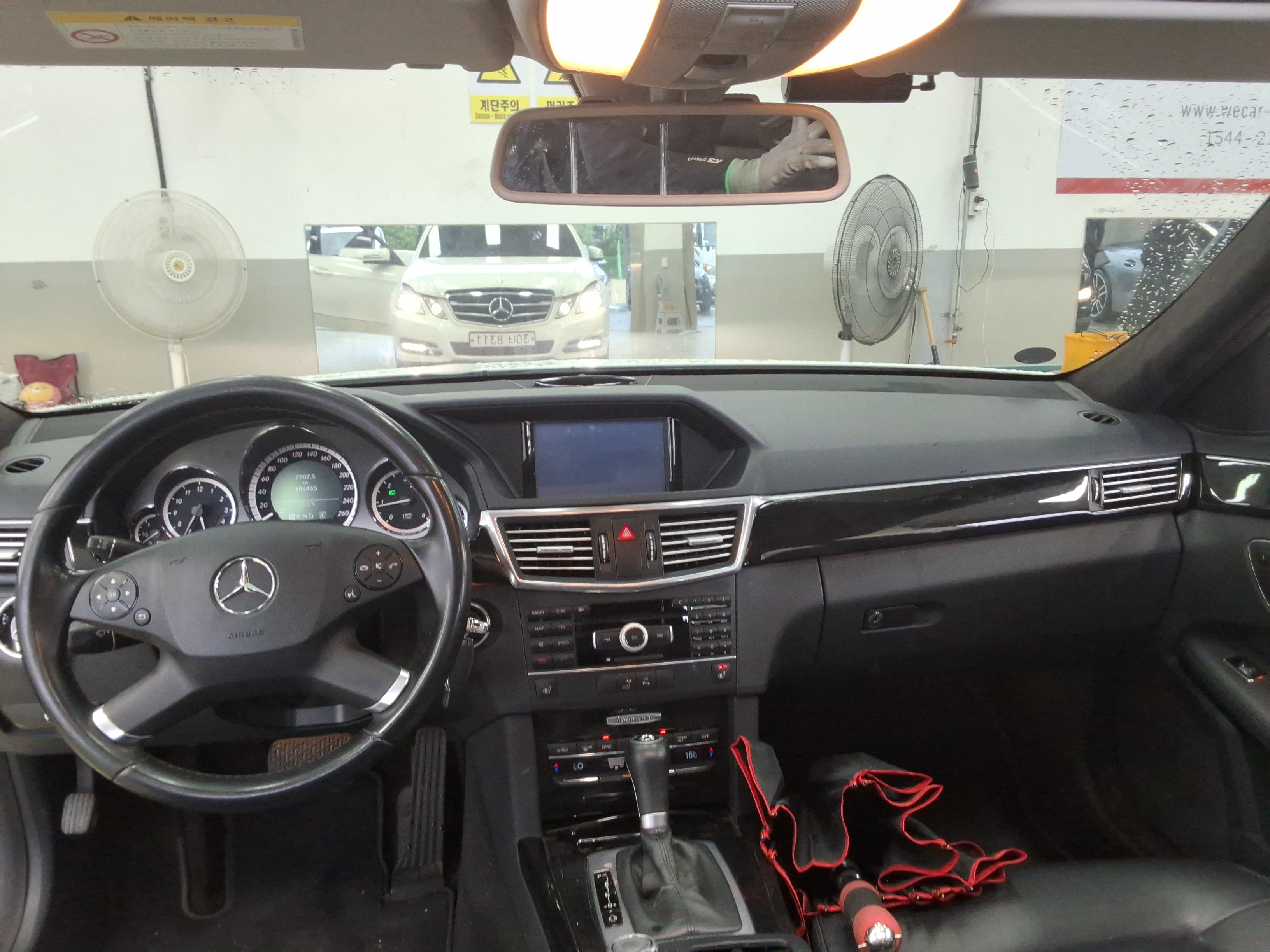 مرسيدس E-CLASS