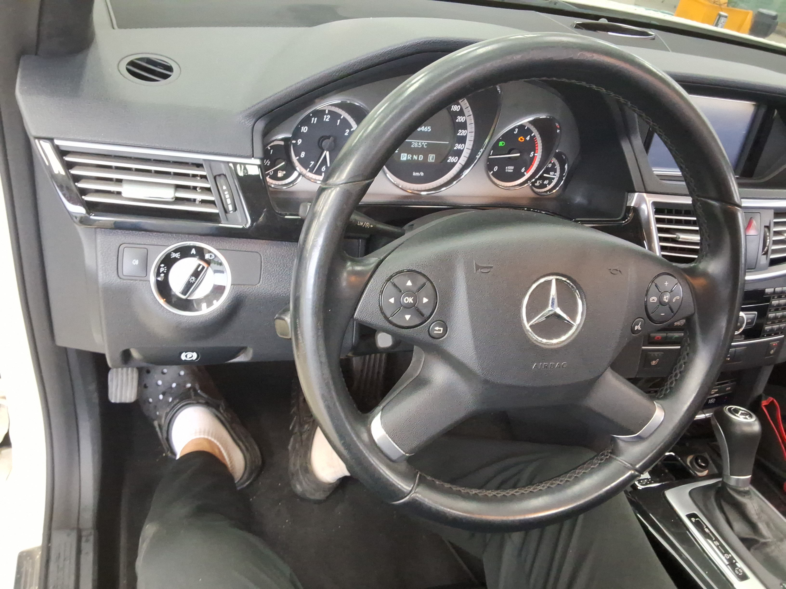 مرسيدس E-CLASS