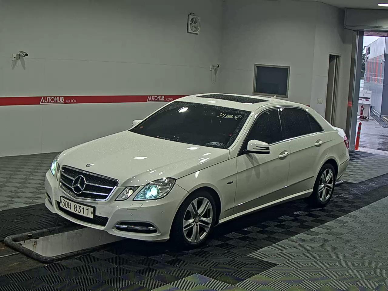 مرسيدس E-CLASS