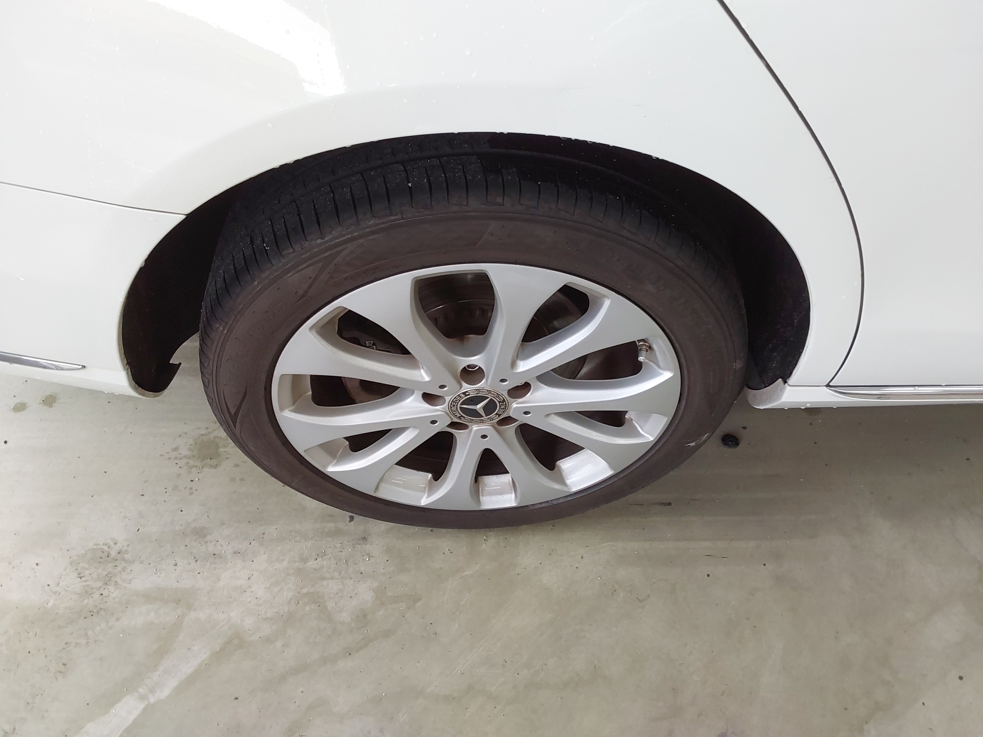 مرسيدس E-CLASS