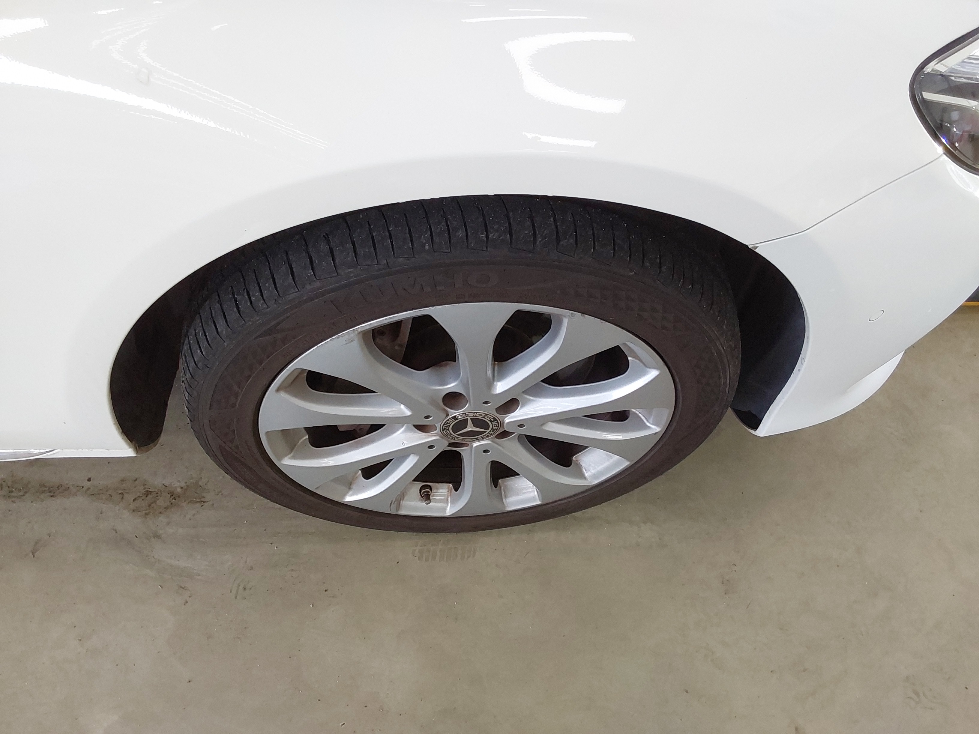 مرسيدس E-CLASS