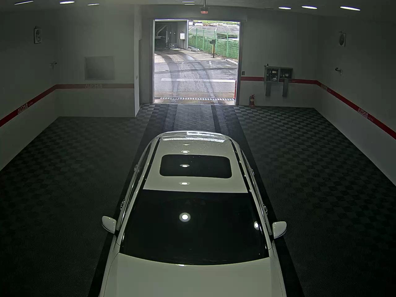 مرسيدس E-CLASS