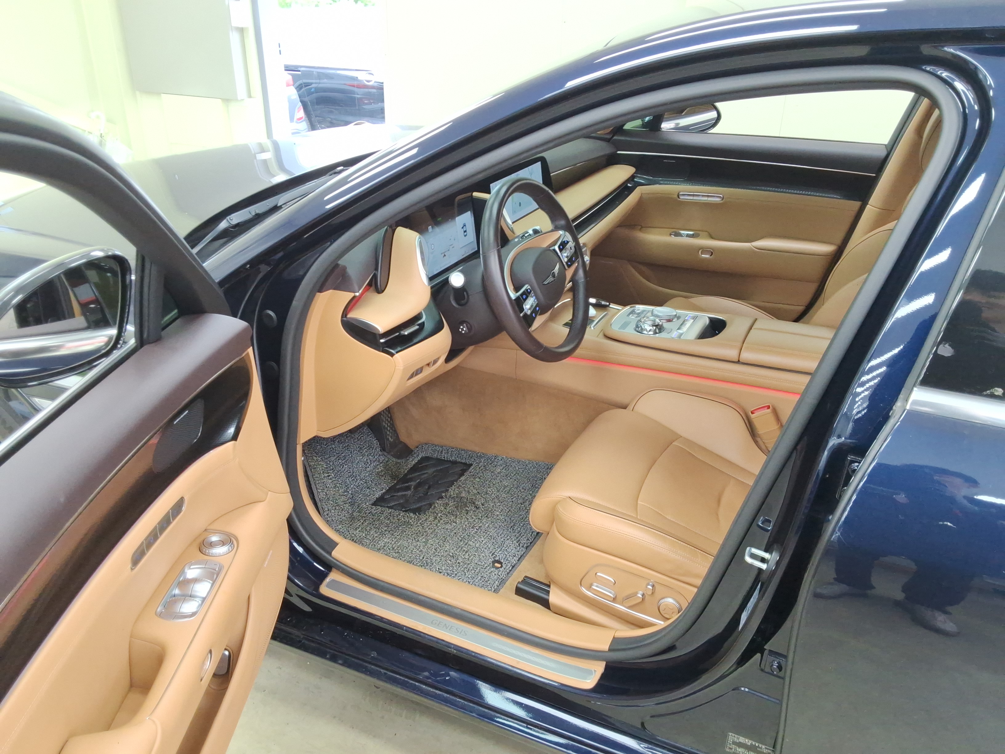 جينسس G90
