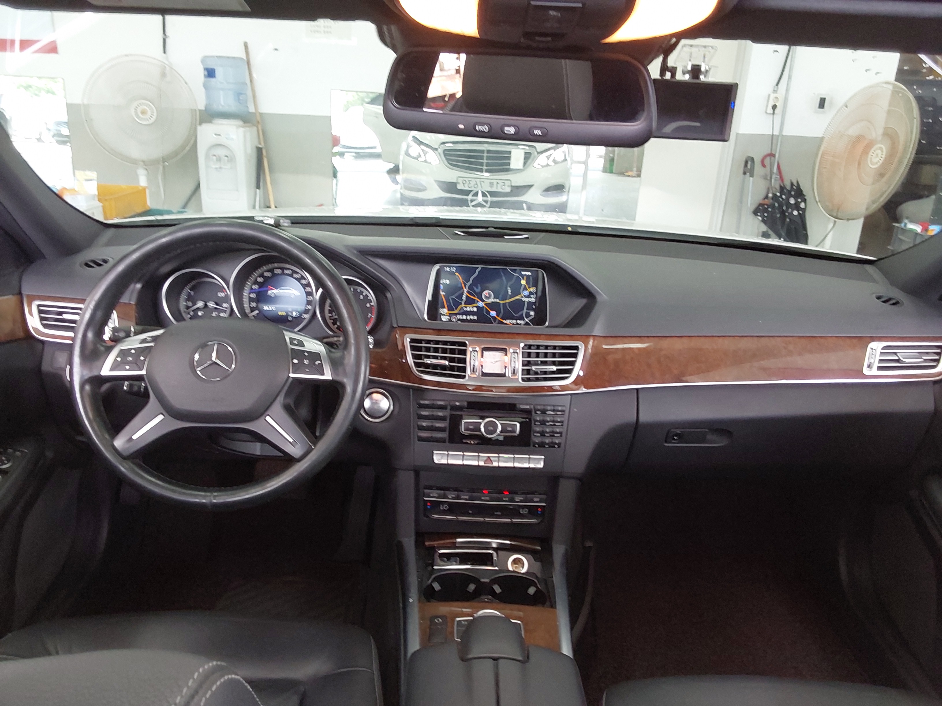 مرسيدس E-CLASS