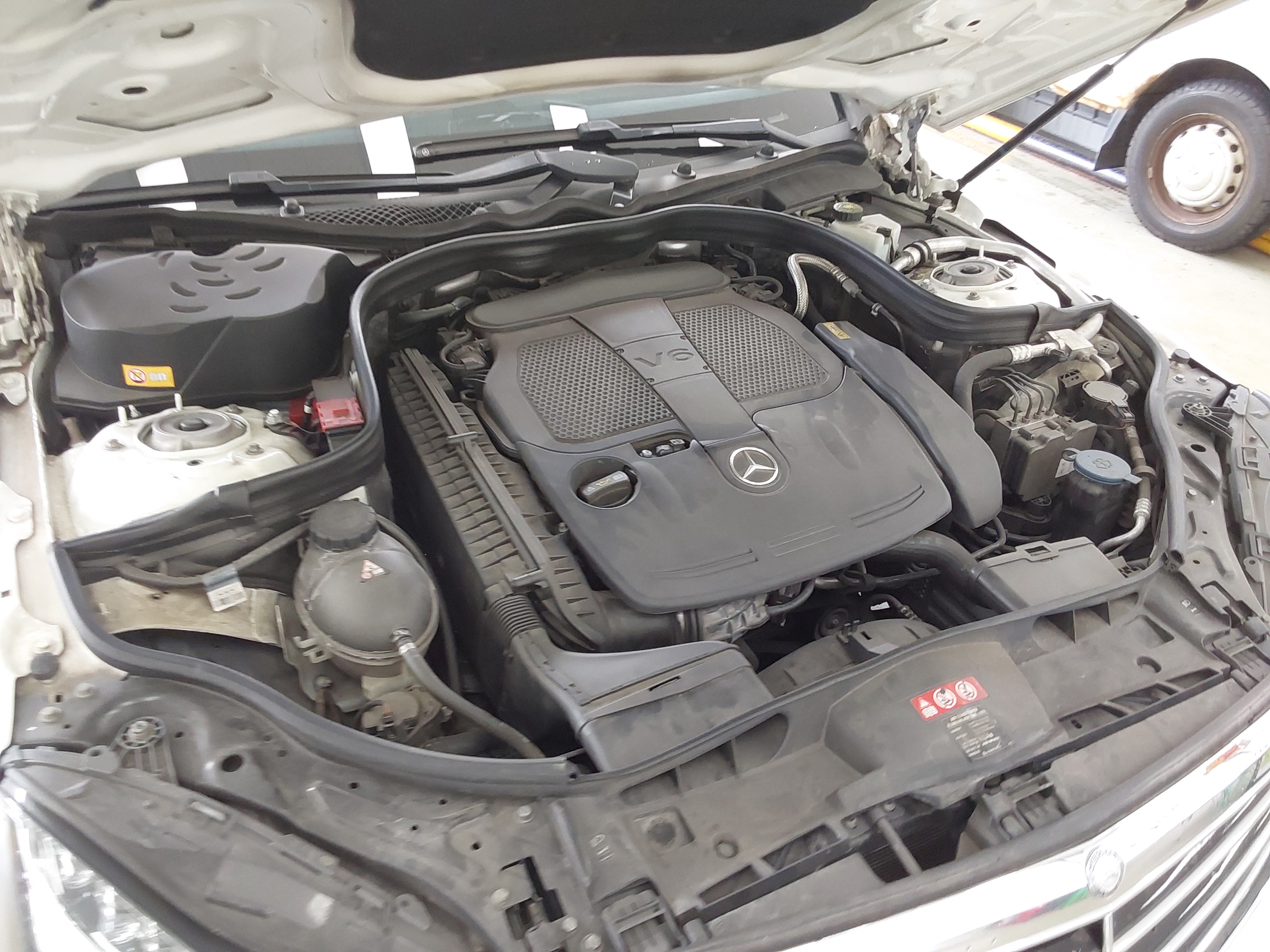 مرسيدس E-CLASS