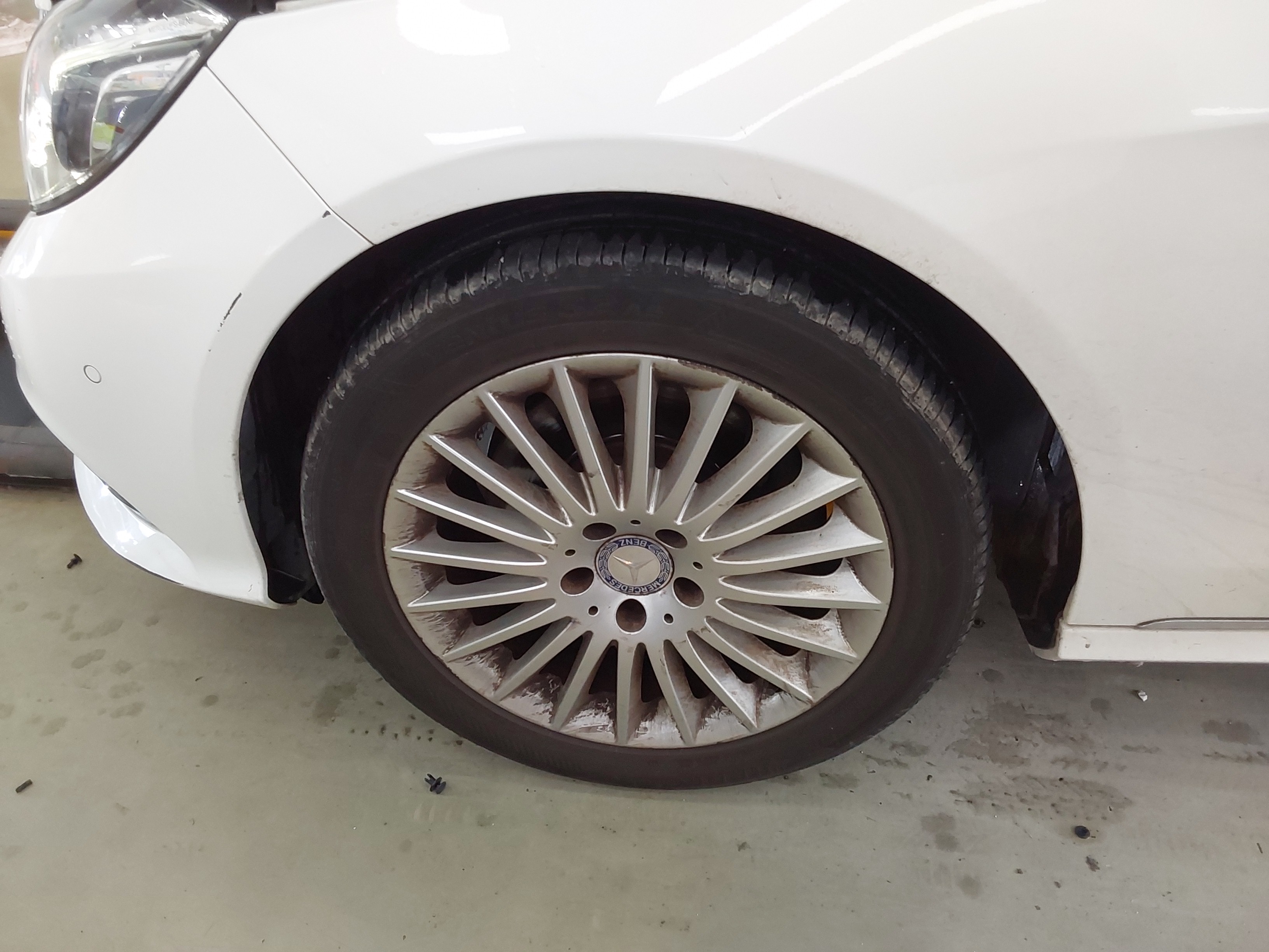 مرسيدس E-CLASS
