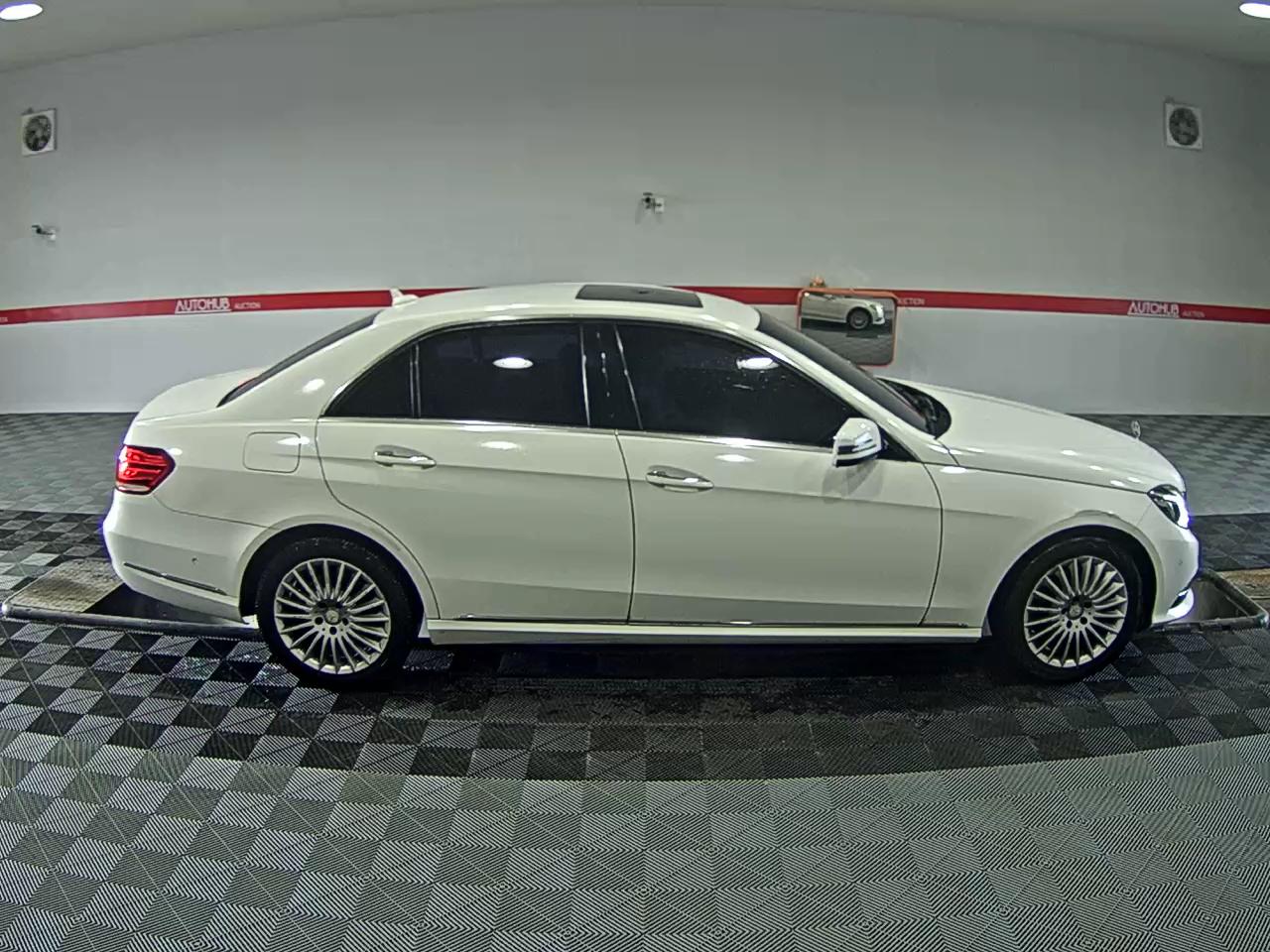 مرسيدس E-CLASS