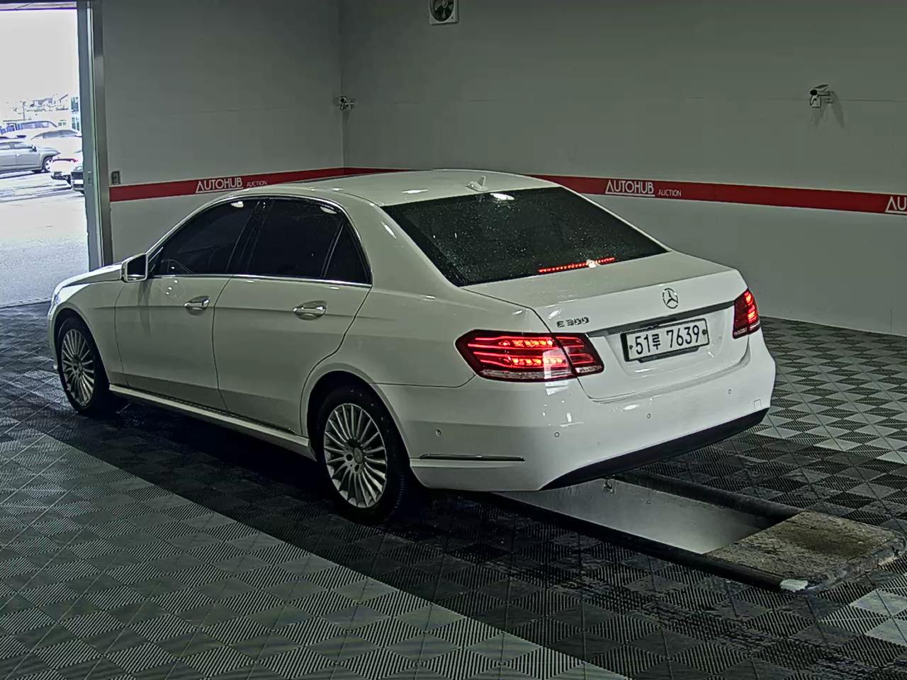 مرسيدس E-CLASS