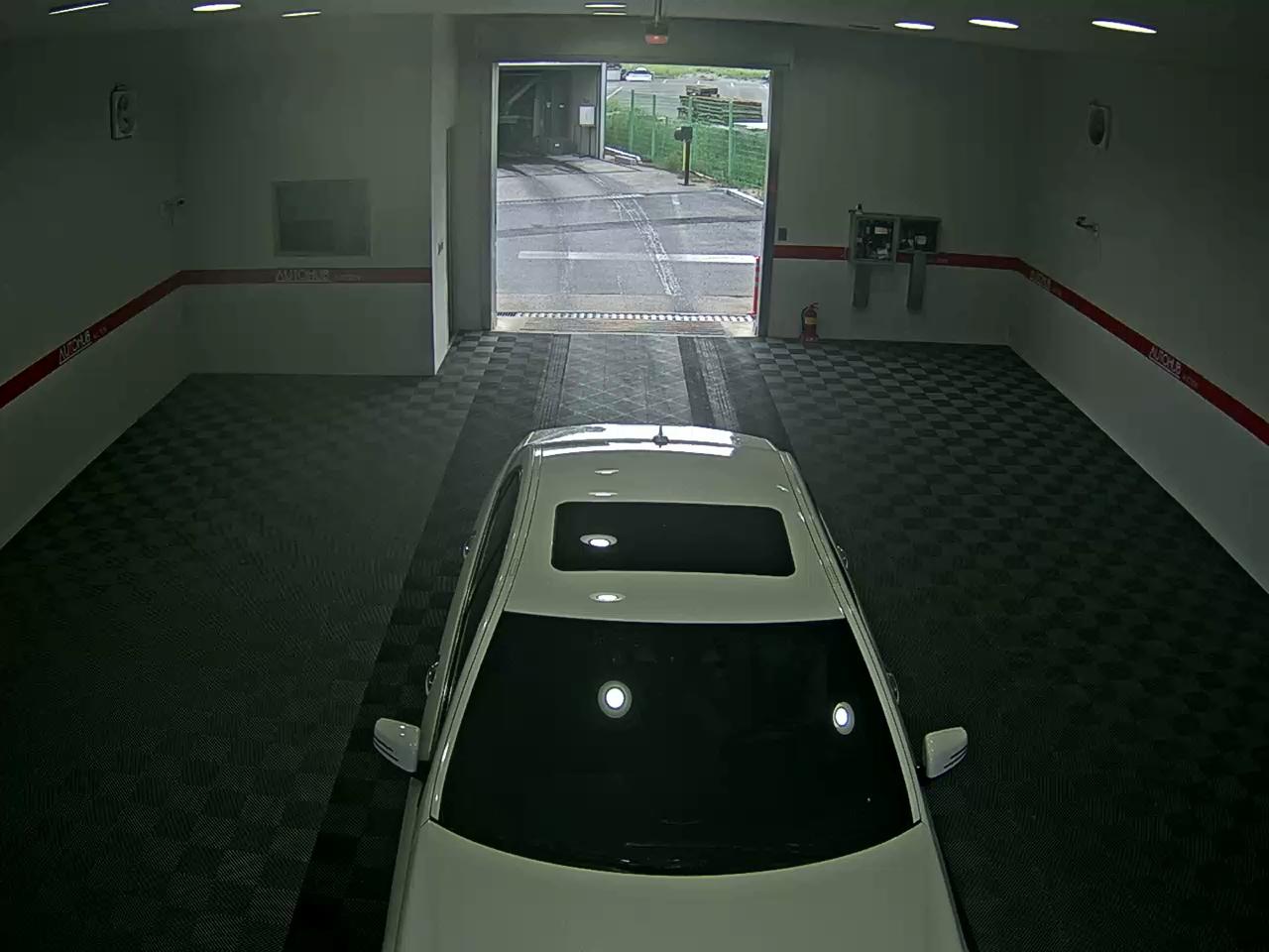 مرسيدس E-CLASS