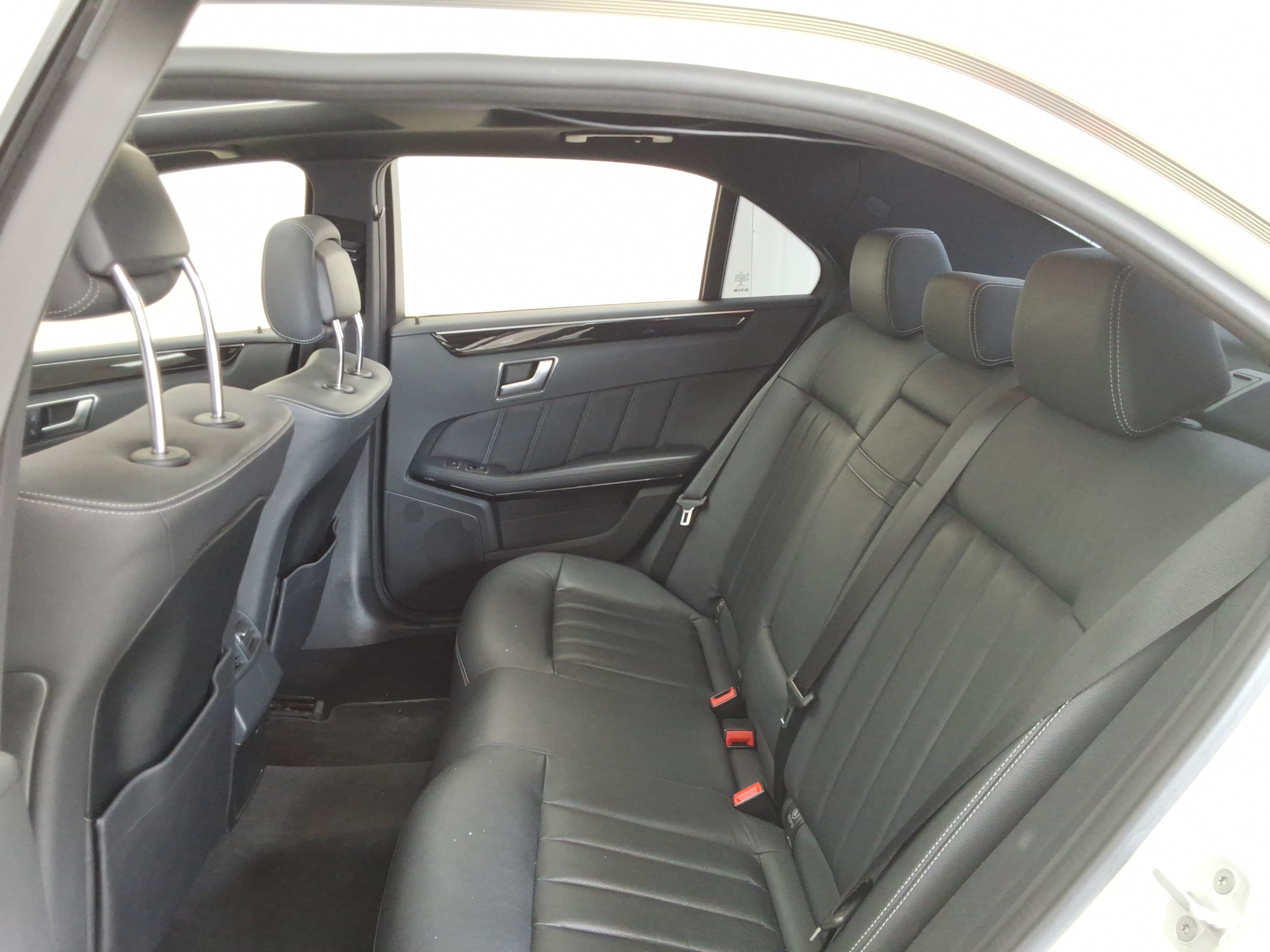 مرسيدس E-CLASS