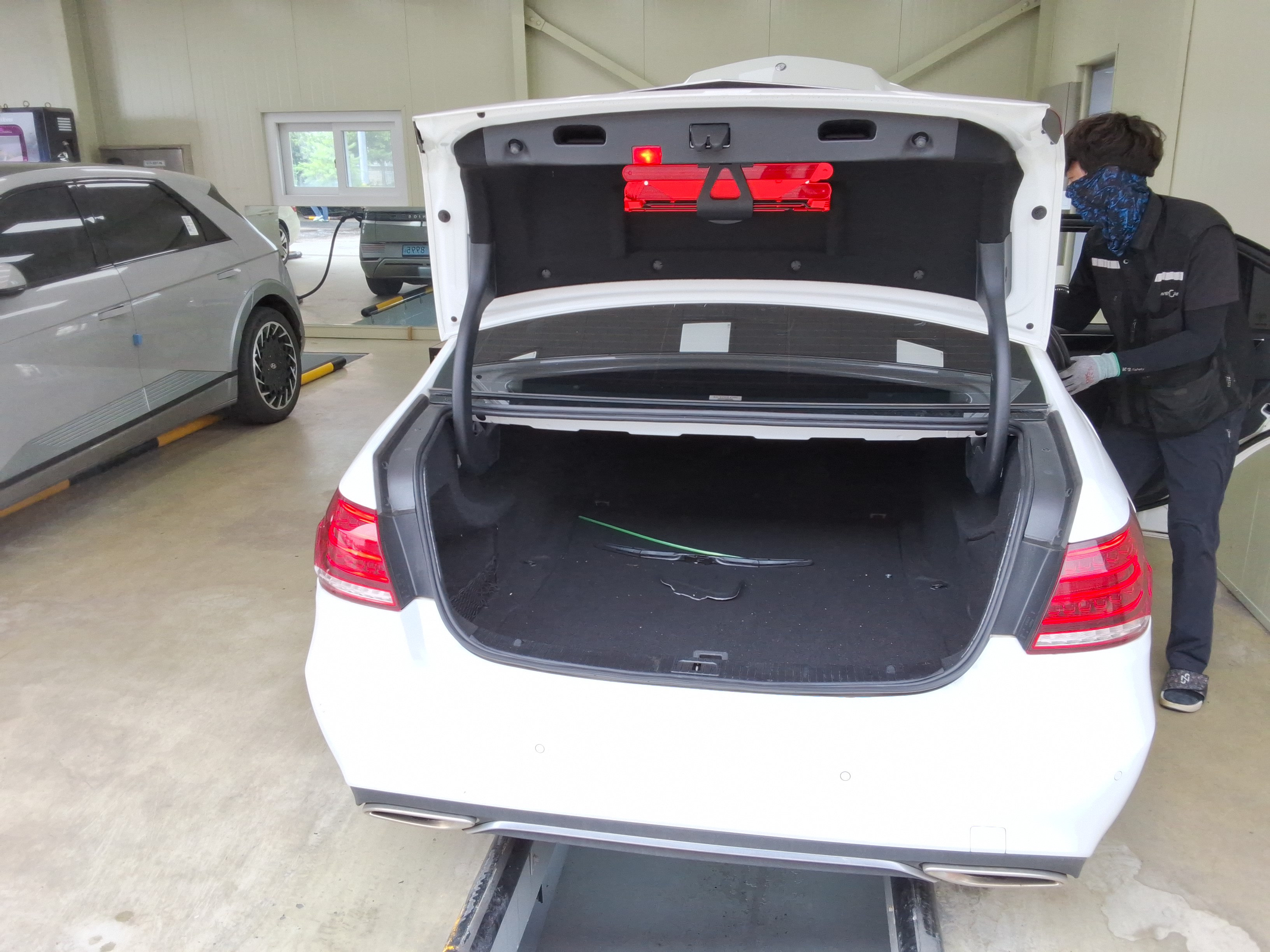 مرسيدس E-CLASS
