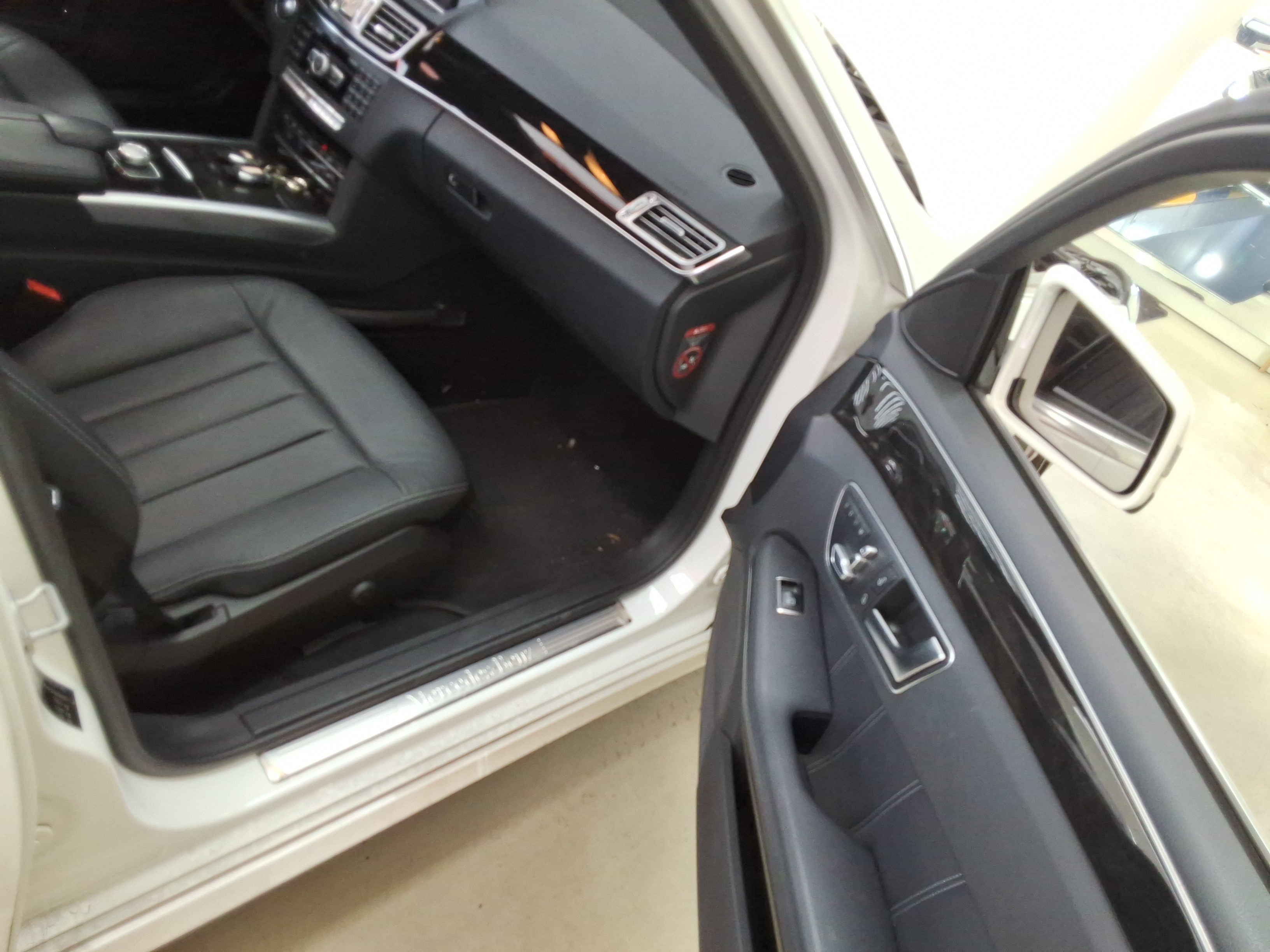 مرسيدس E-CLASS