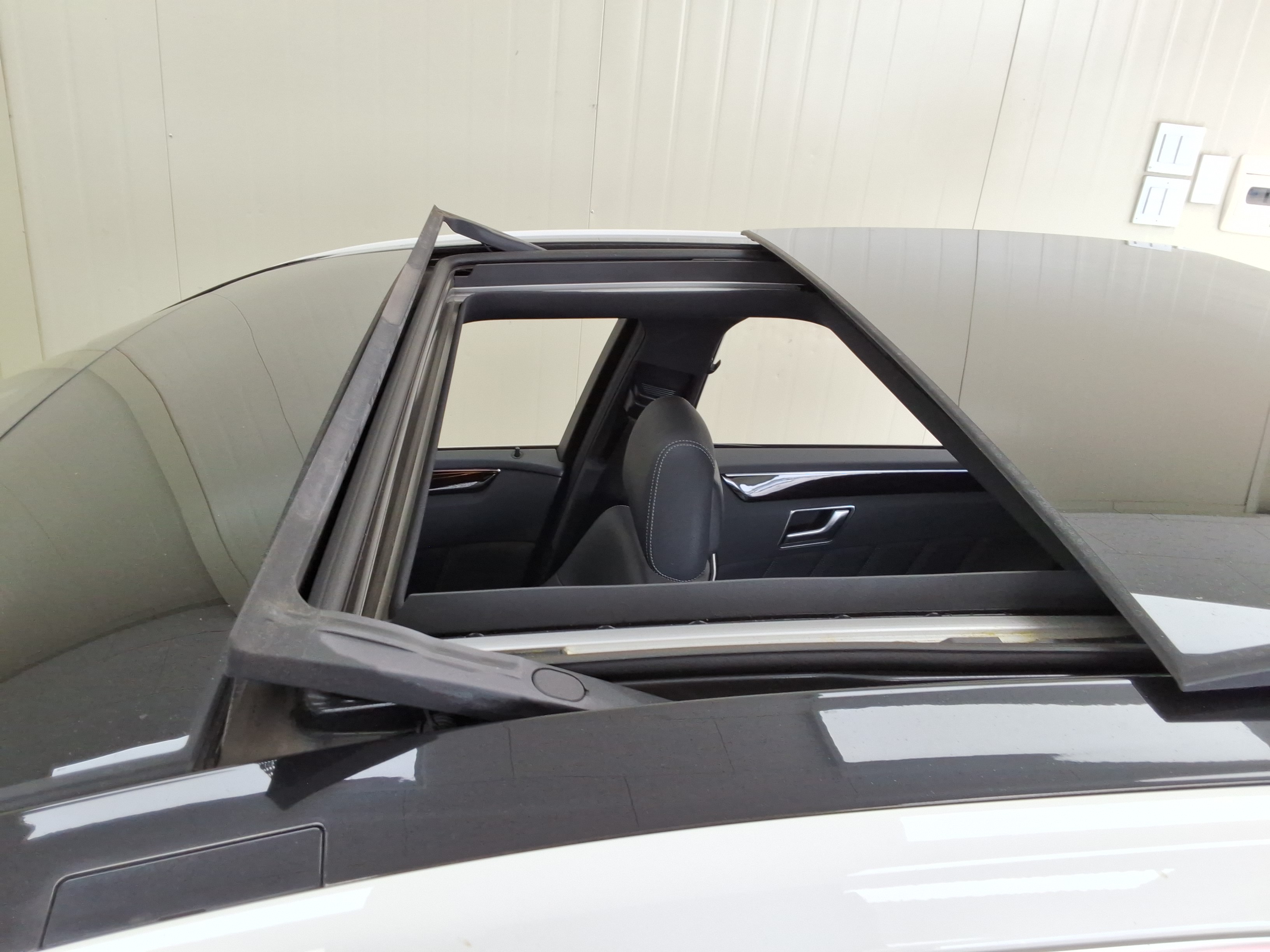 مرسيدس E-CLASS