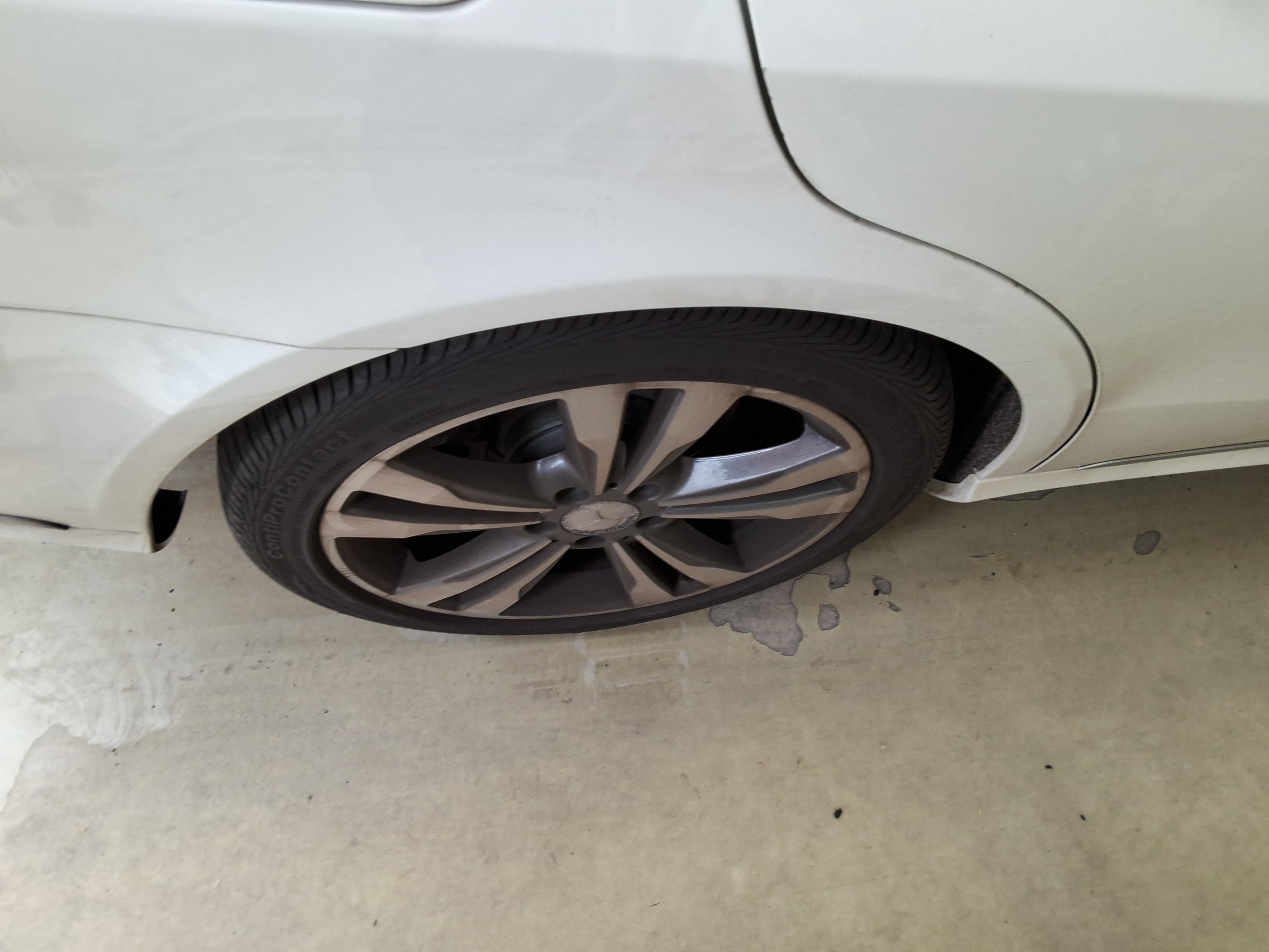 مرسيدس E-CLASS