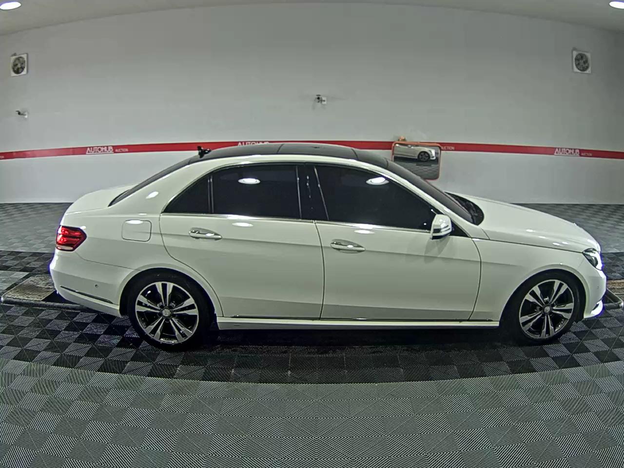 مرسيدس E-CLASS