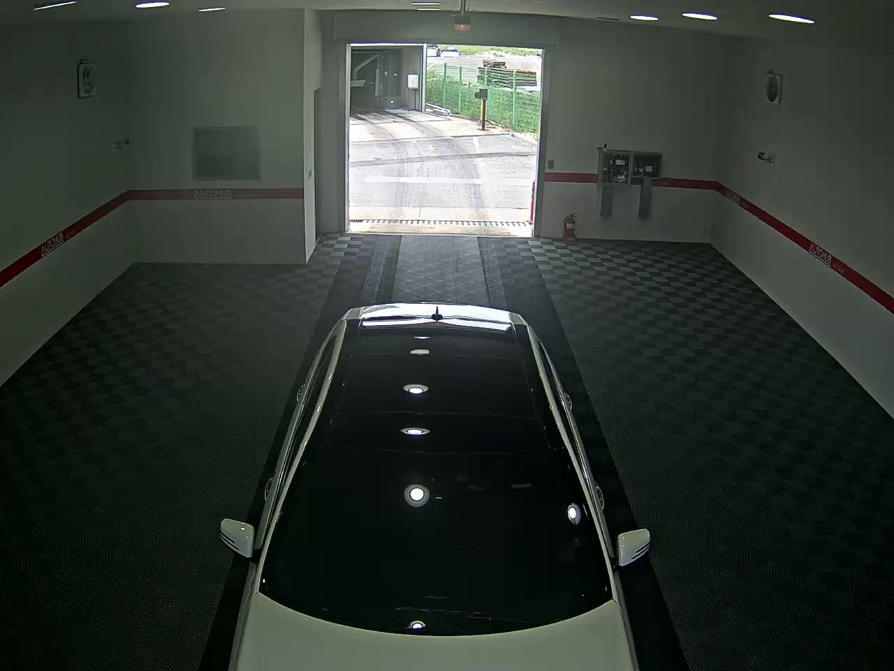 مرسيدس E-CLASS