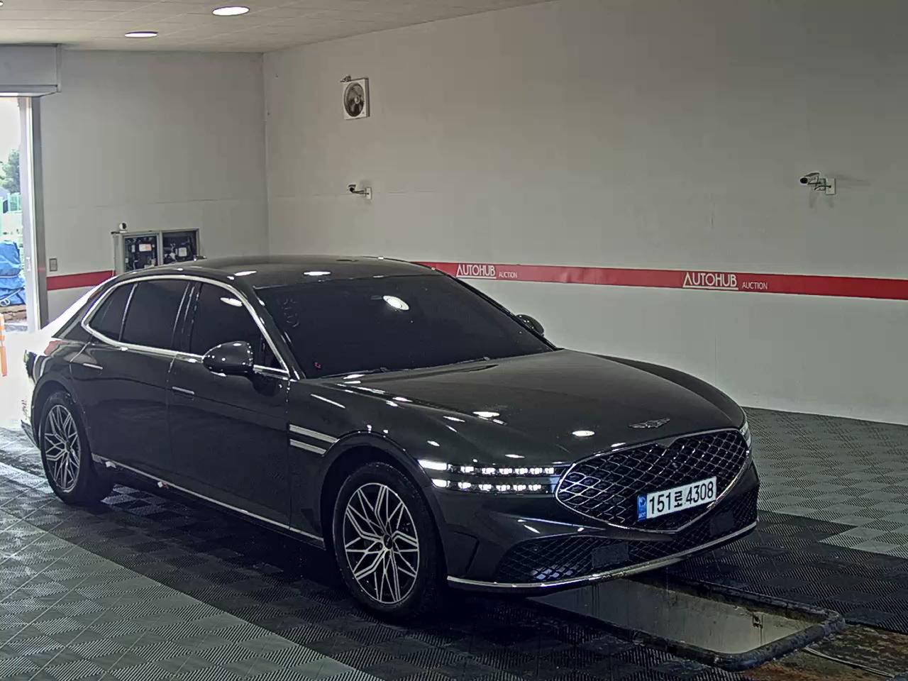 جينسس G90