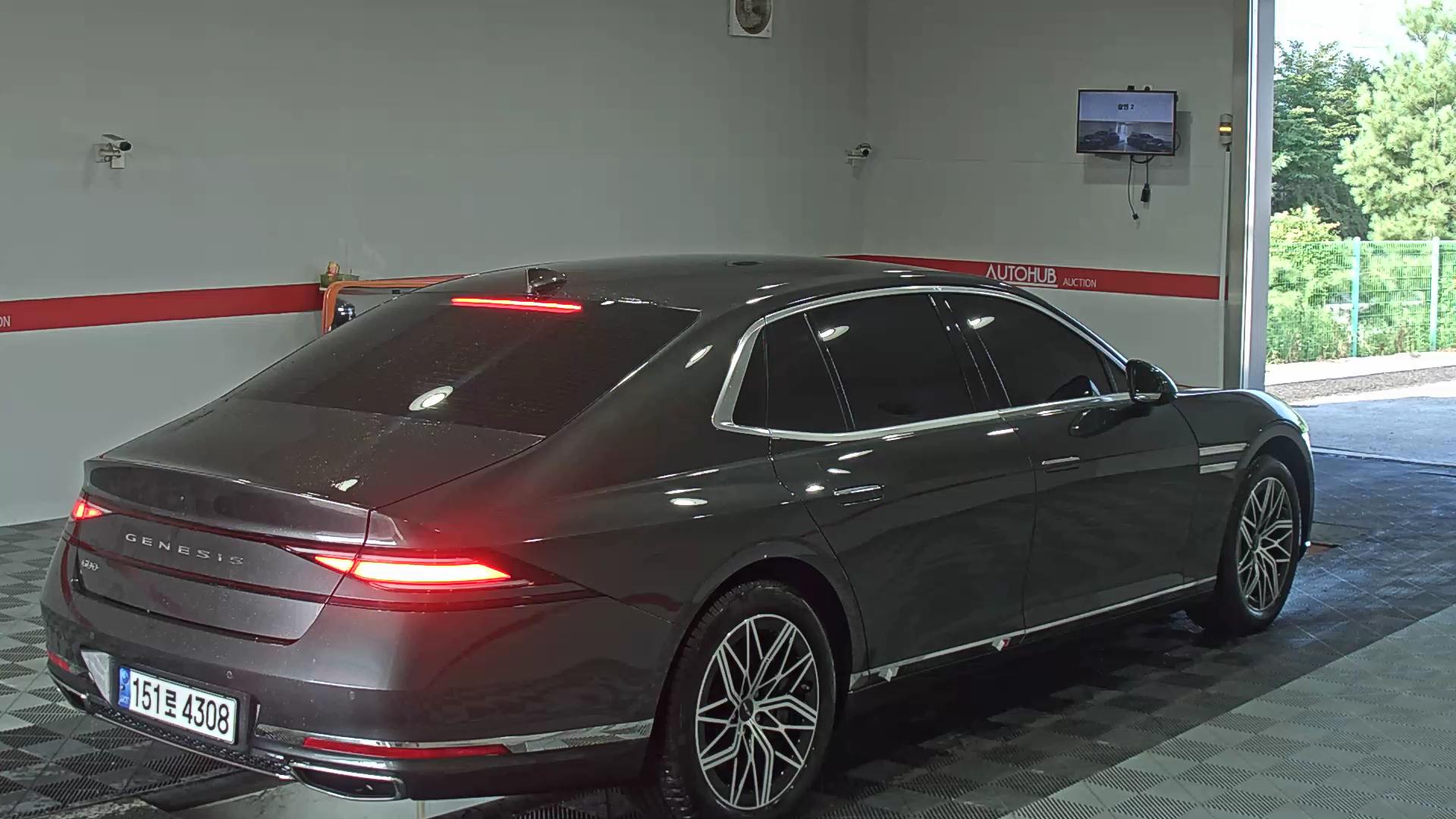 جينسس G90