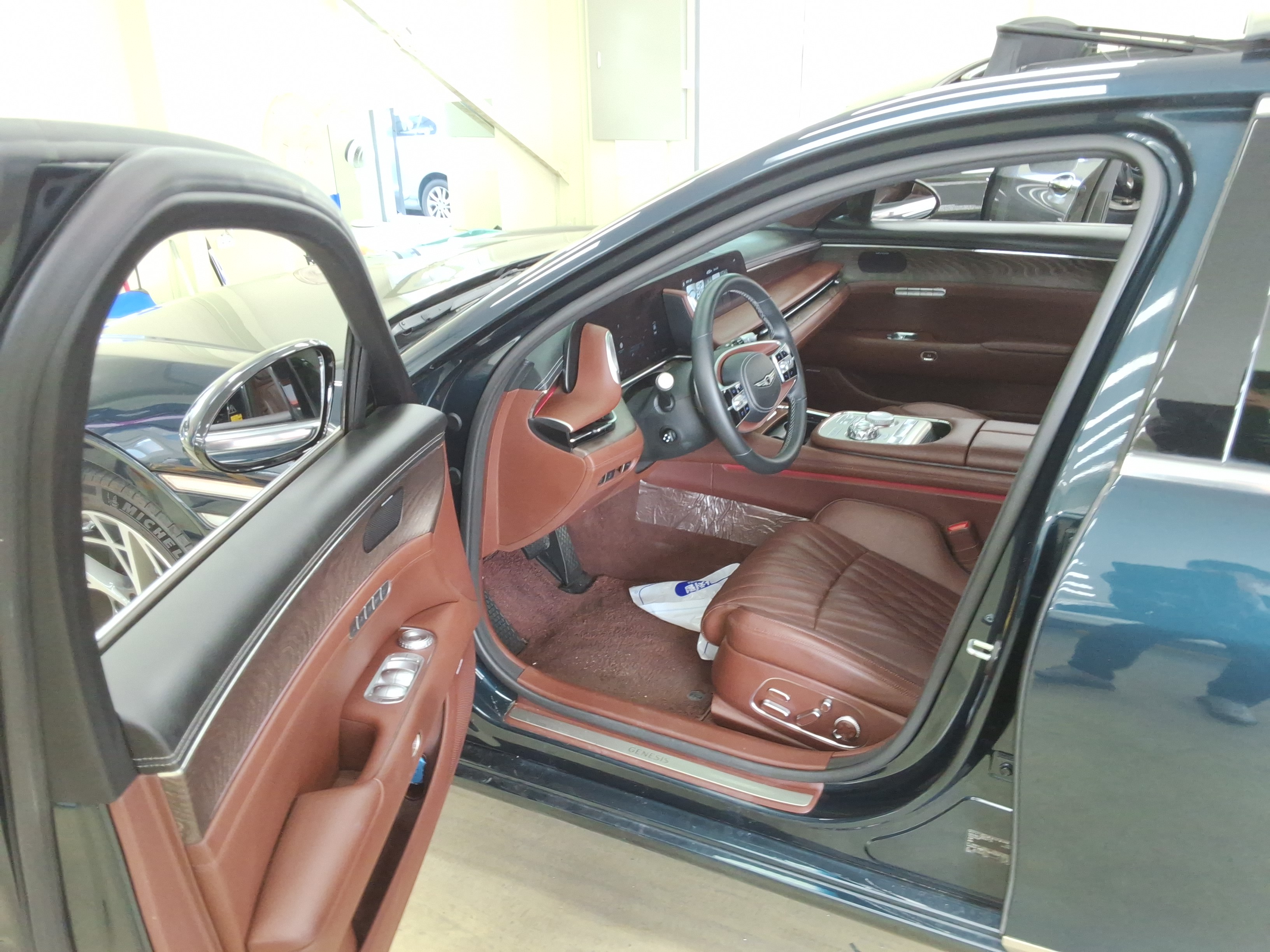 جينسس G90