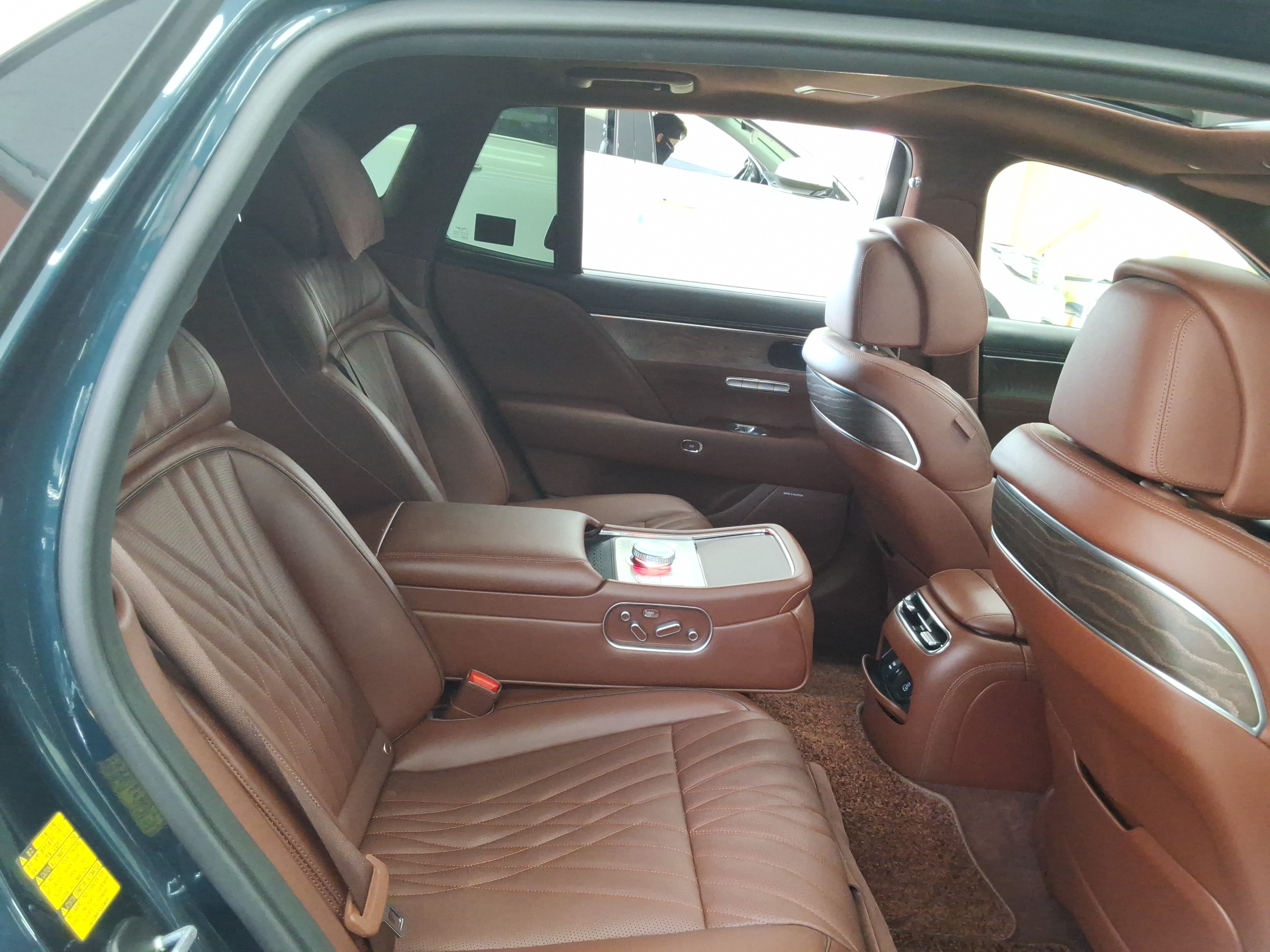 جينسس G90