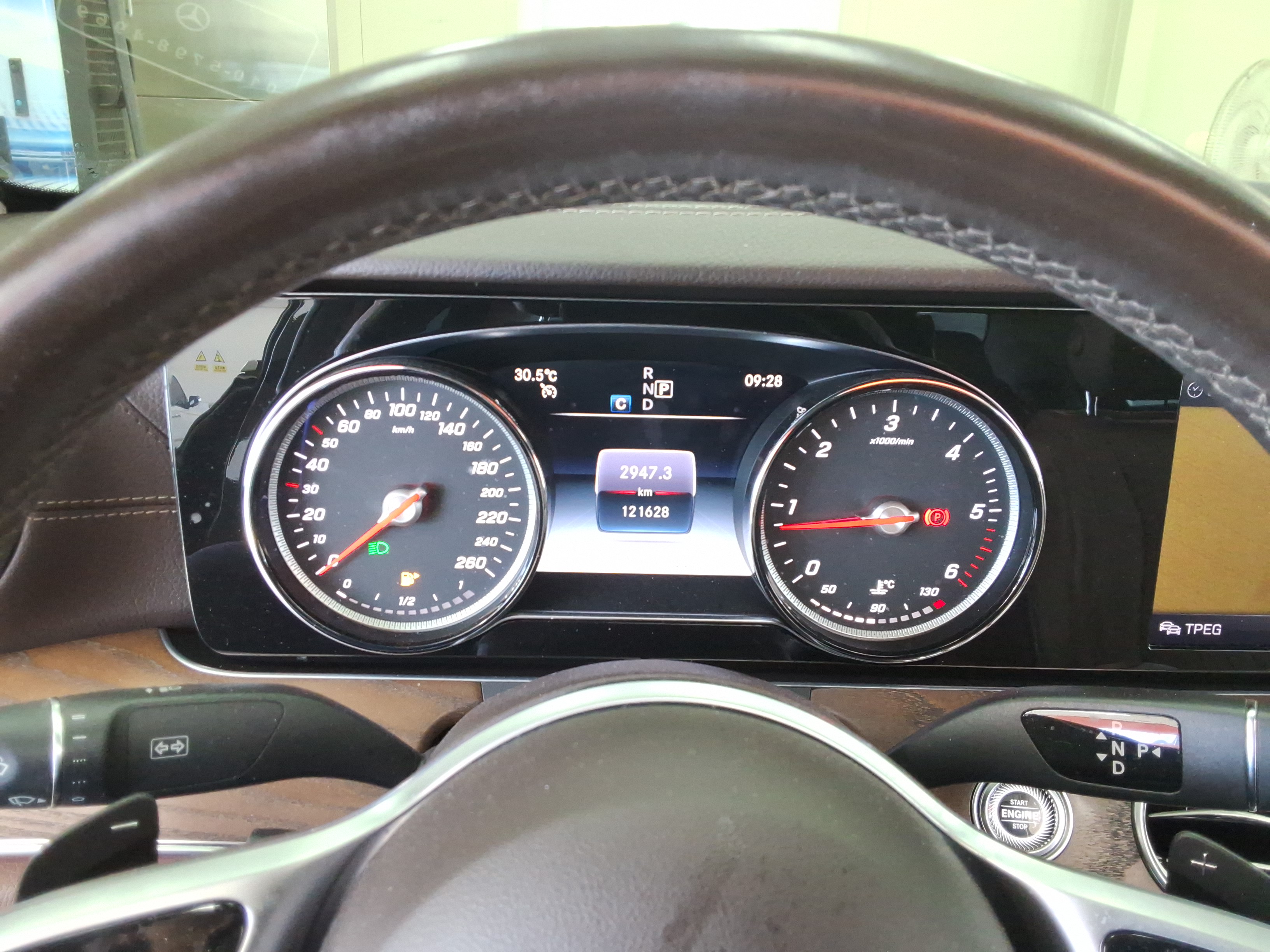مرسيدس - E-CLASS - Image 8