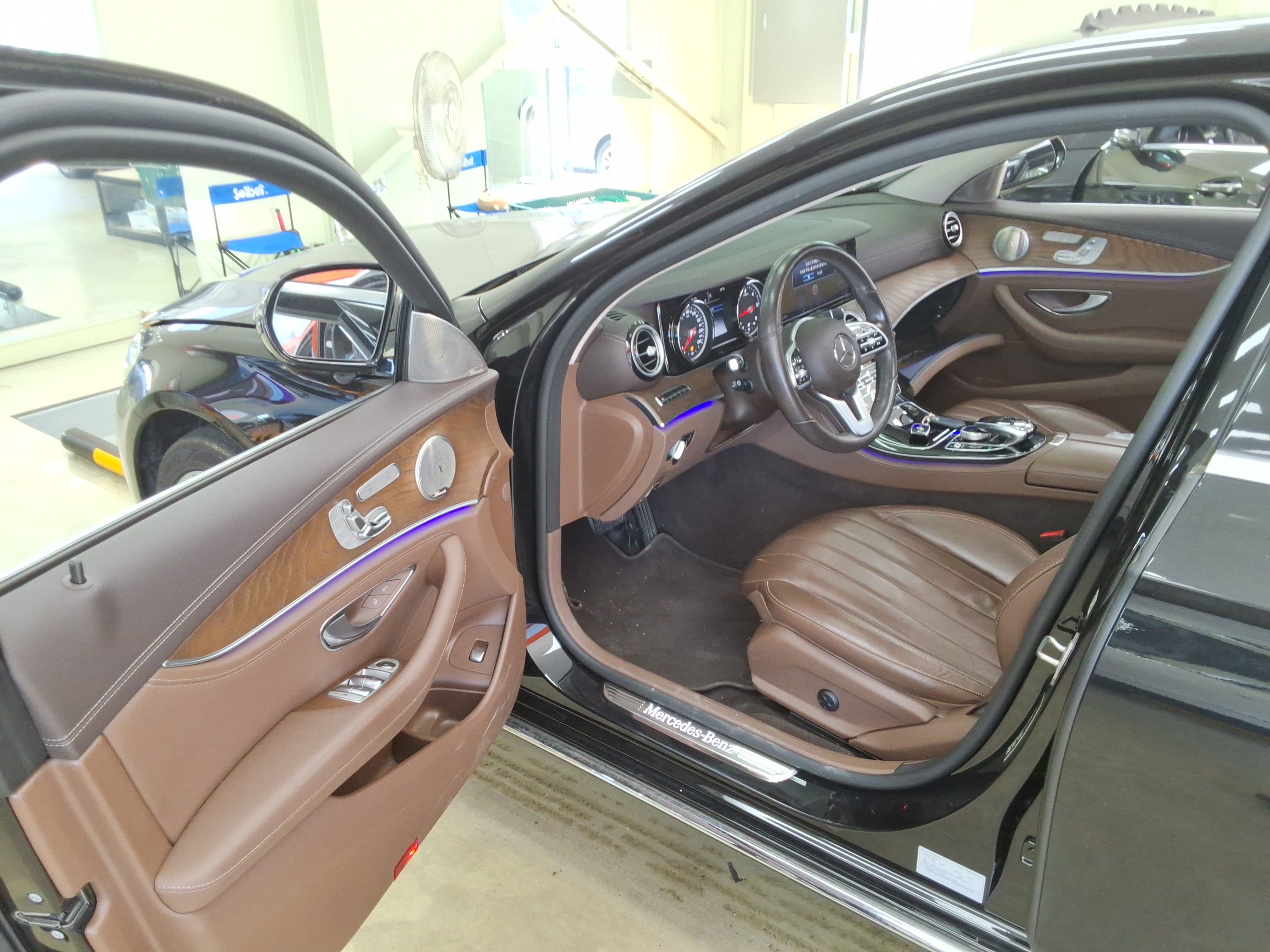 مرسيدس - E-CLASS - Image 9