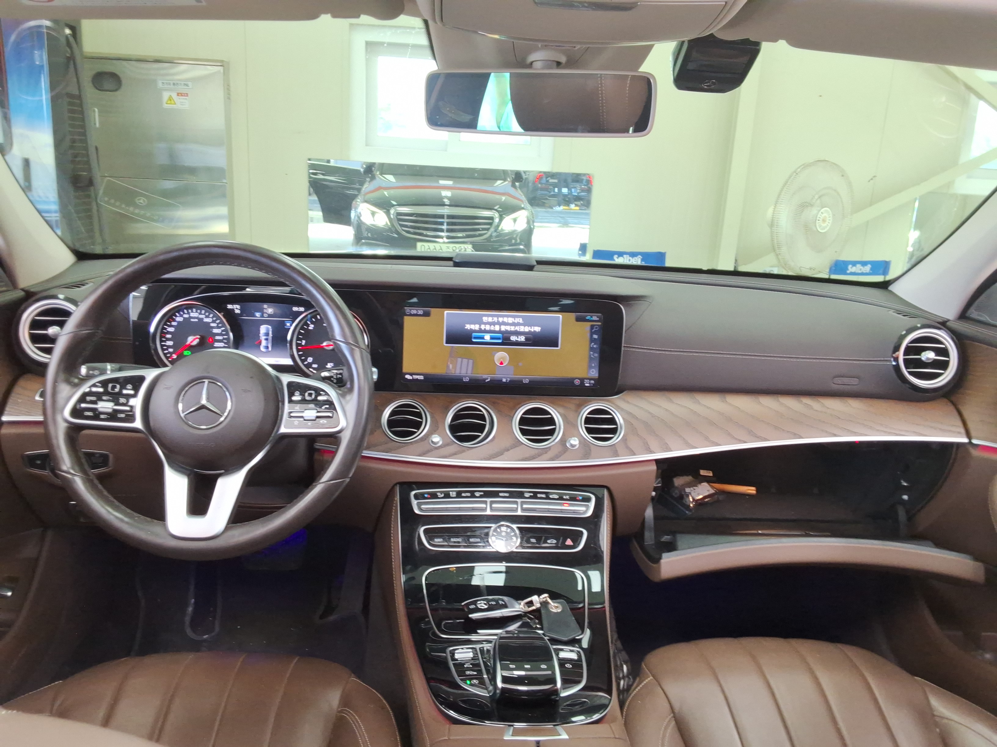 مرسيدس - E-CLASS - Image 10