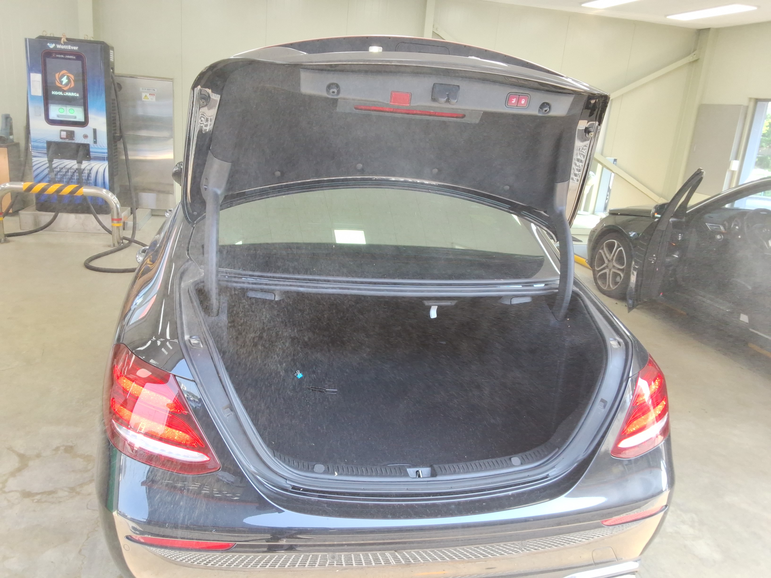 مرسيدس - E-CLASS - Image 12