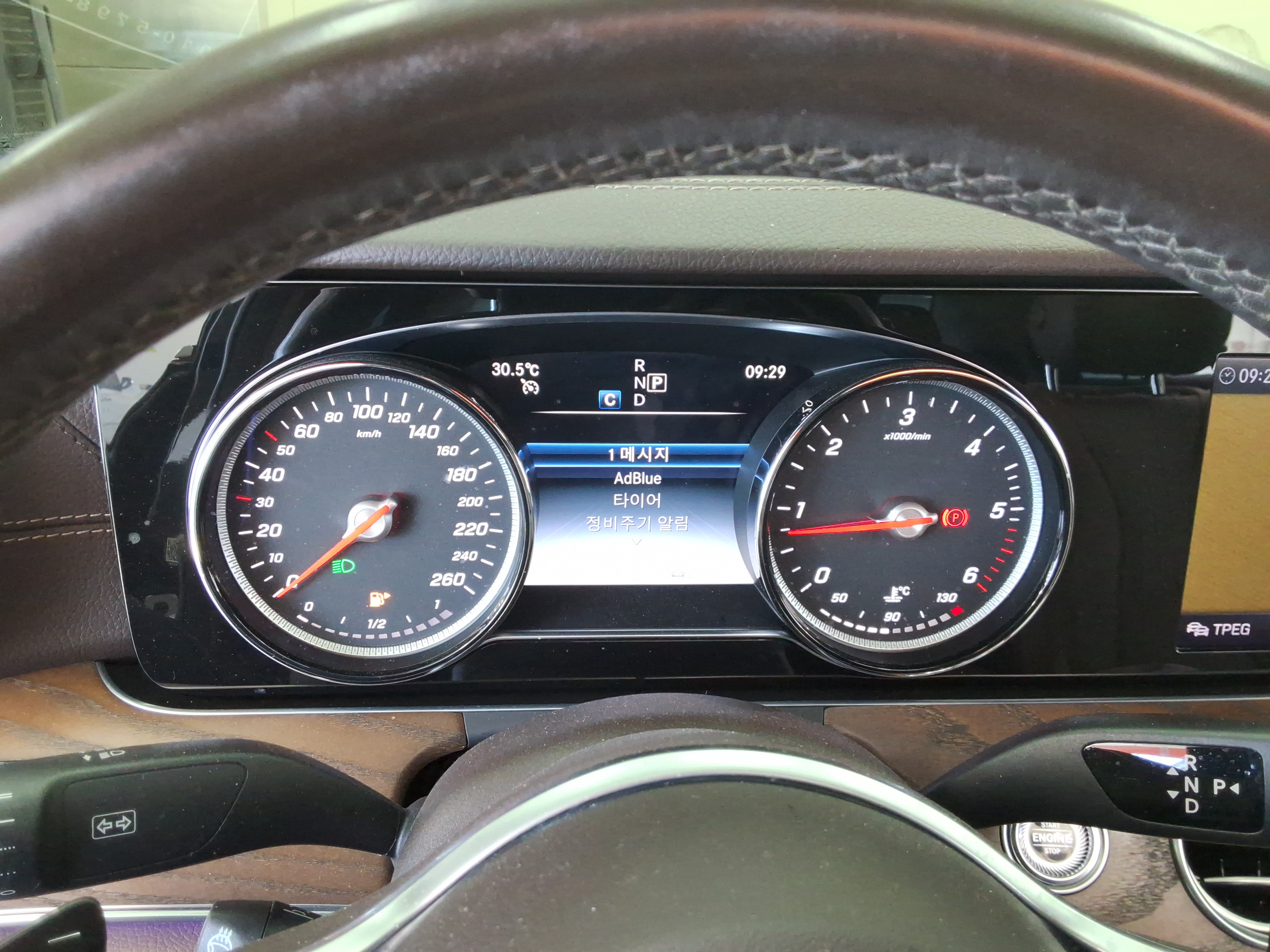 مرسيدس - E-CLASS - Image 18