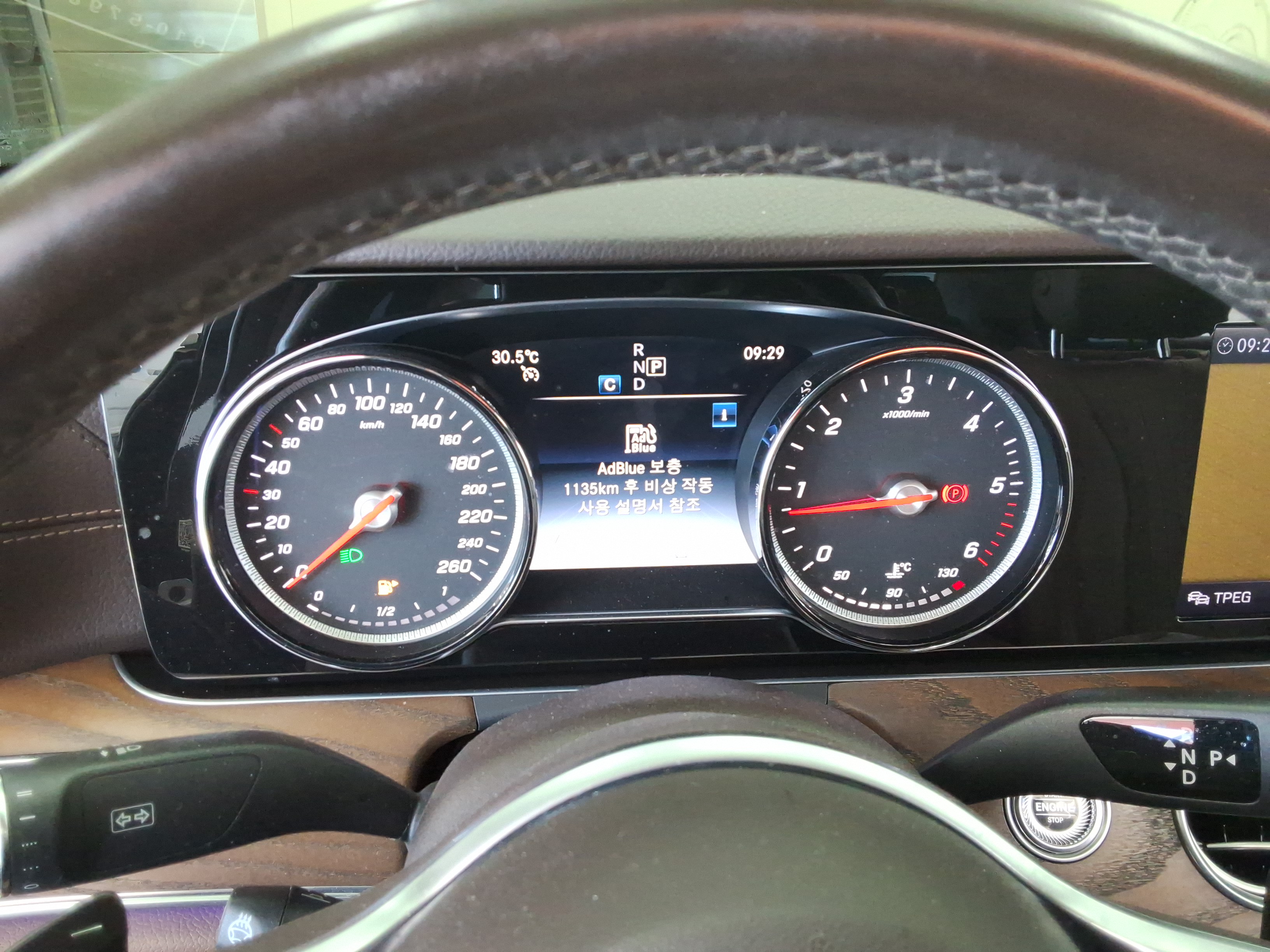 مرسيدس - E-CLASS - Image 19