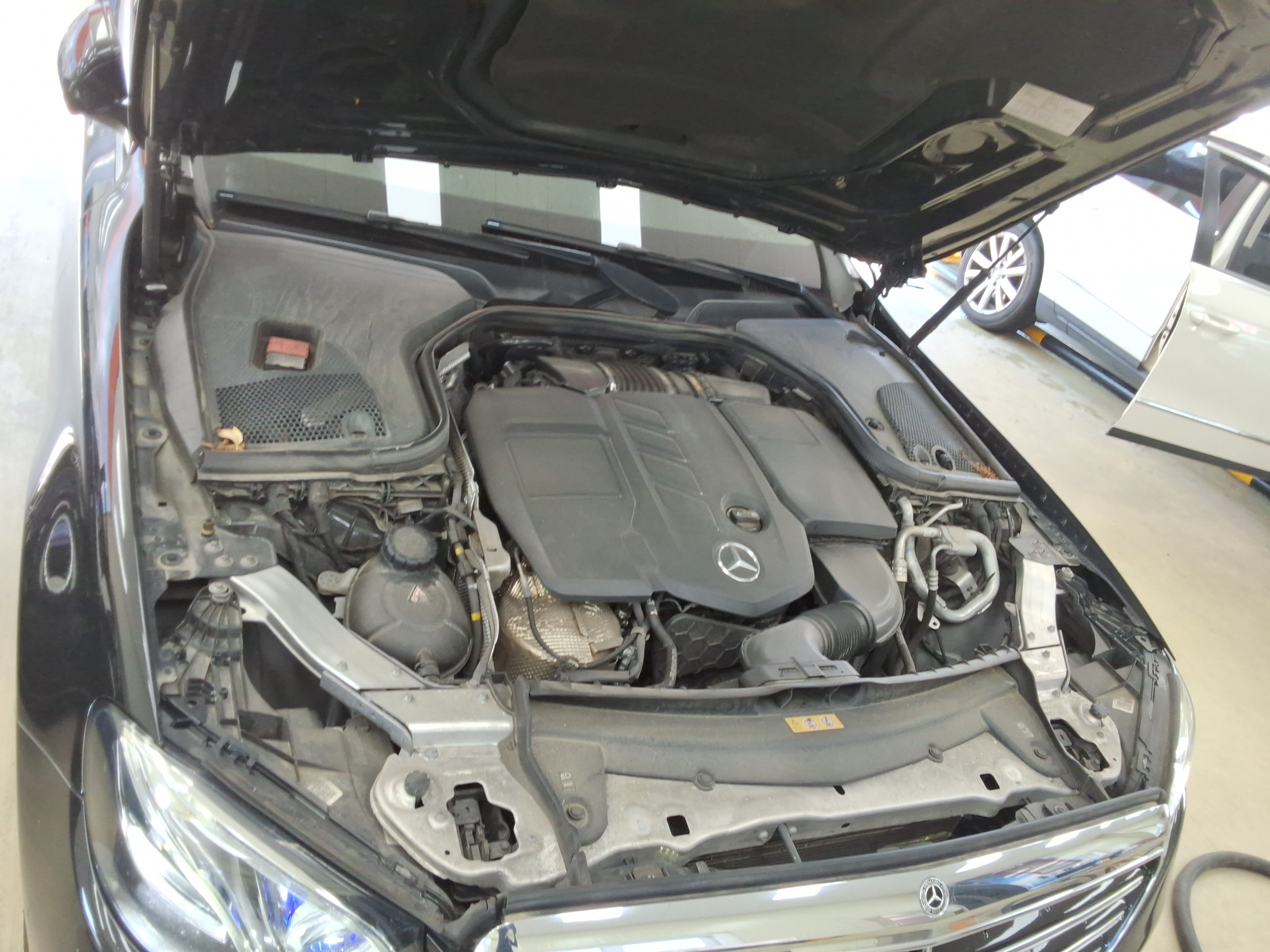 مرسيدس - E-CLASS - Image 28