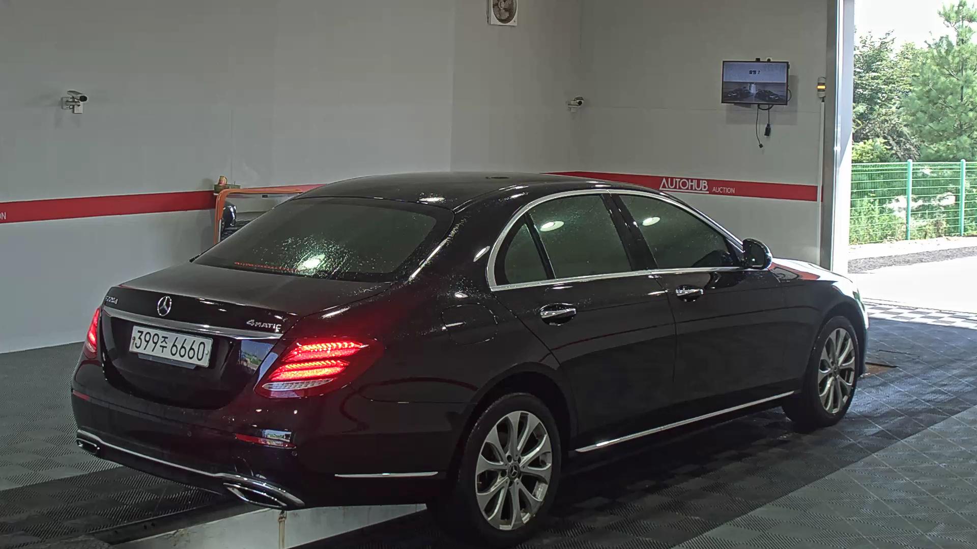 مرسيدس - E-CLASS - Image 4